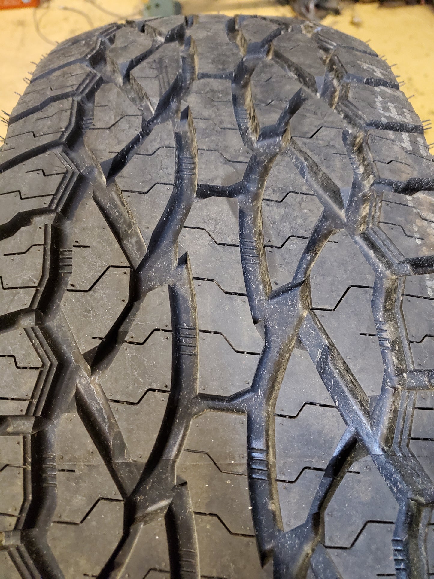 ATTURO TRAIL BLADE ATS BSW P 275 60 20 116T XL ALL TERRAIN TIRE TBASFHJR4PA