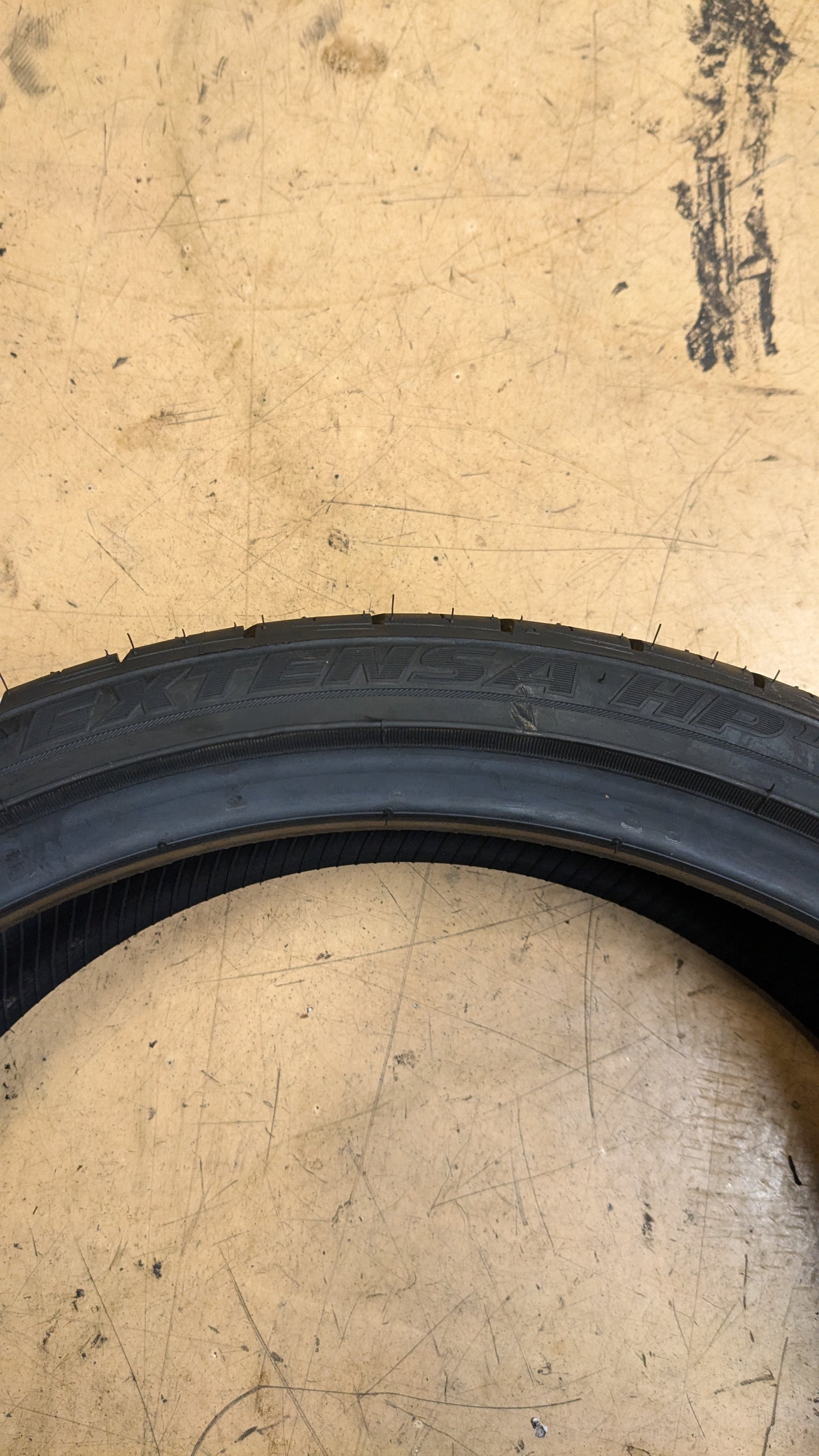 NOS TOYO EXTENSA HP 2 BSW P 225 35 20 90W ALL SEASON TIRE 196270