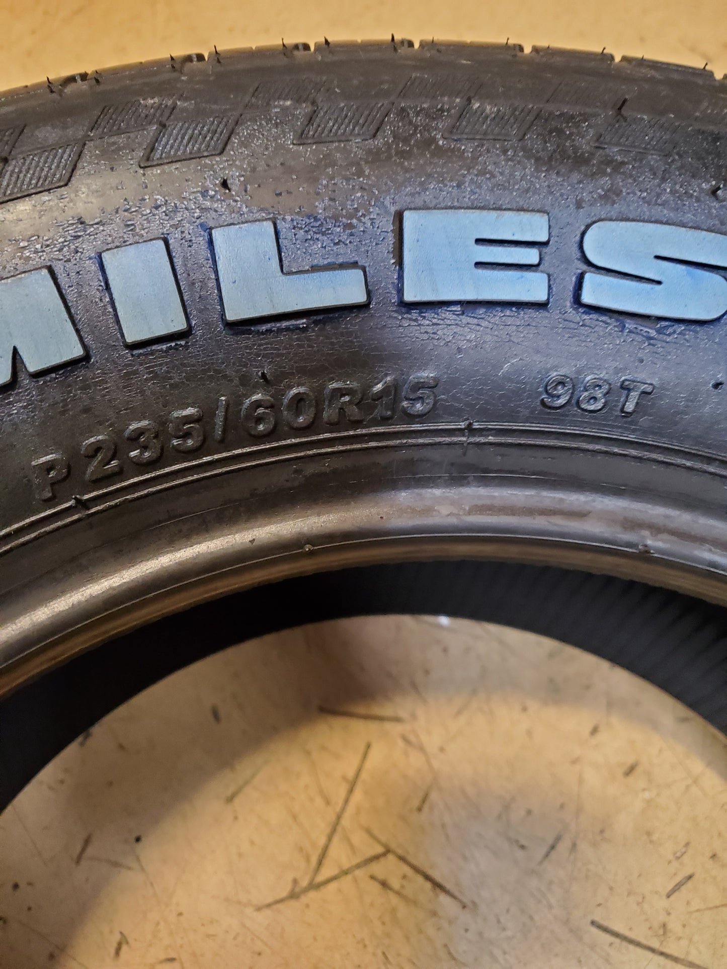 2 MILESTAR STREETSTEEL RWL P 235 60 15 98T ALL SEASON TIRE 24482001