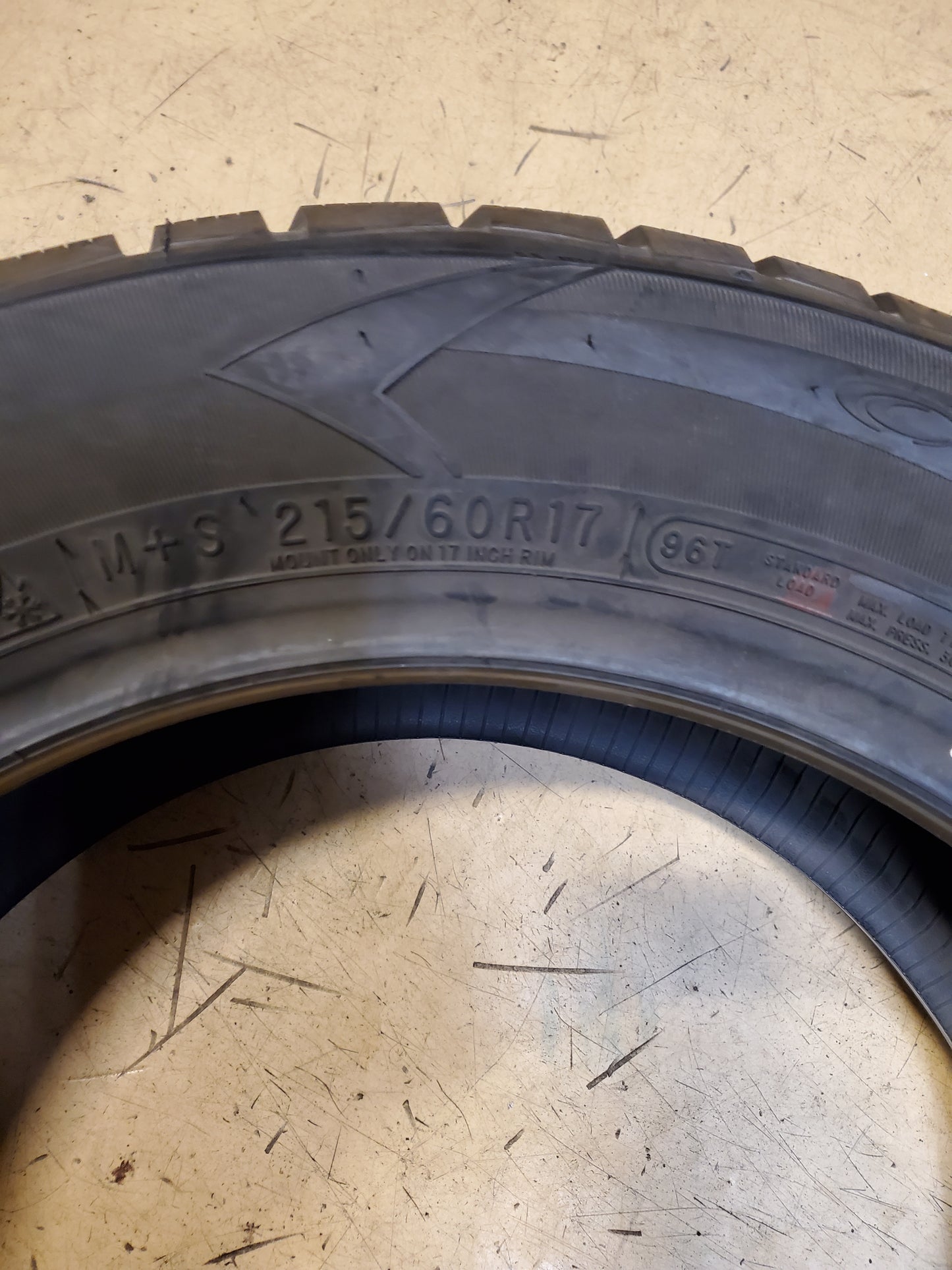 NOS COOPER EVOLUTION WINTER BSW P 215 60 17 96T WINTER TIRE 166139006