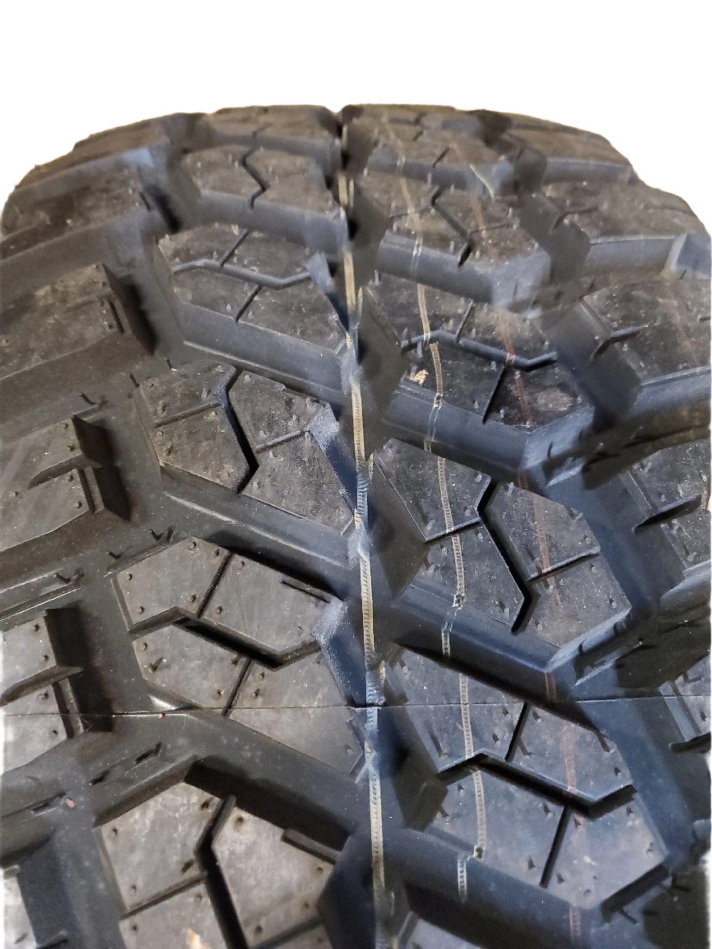 2 DELIUM TERRA RAIDER M/T BSW LT 33 12.5 14 120Q 10PLY MUD TIRE D233120