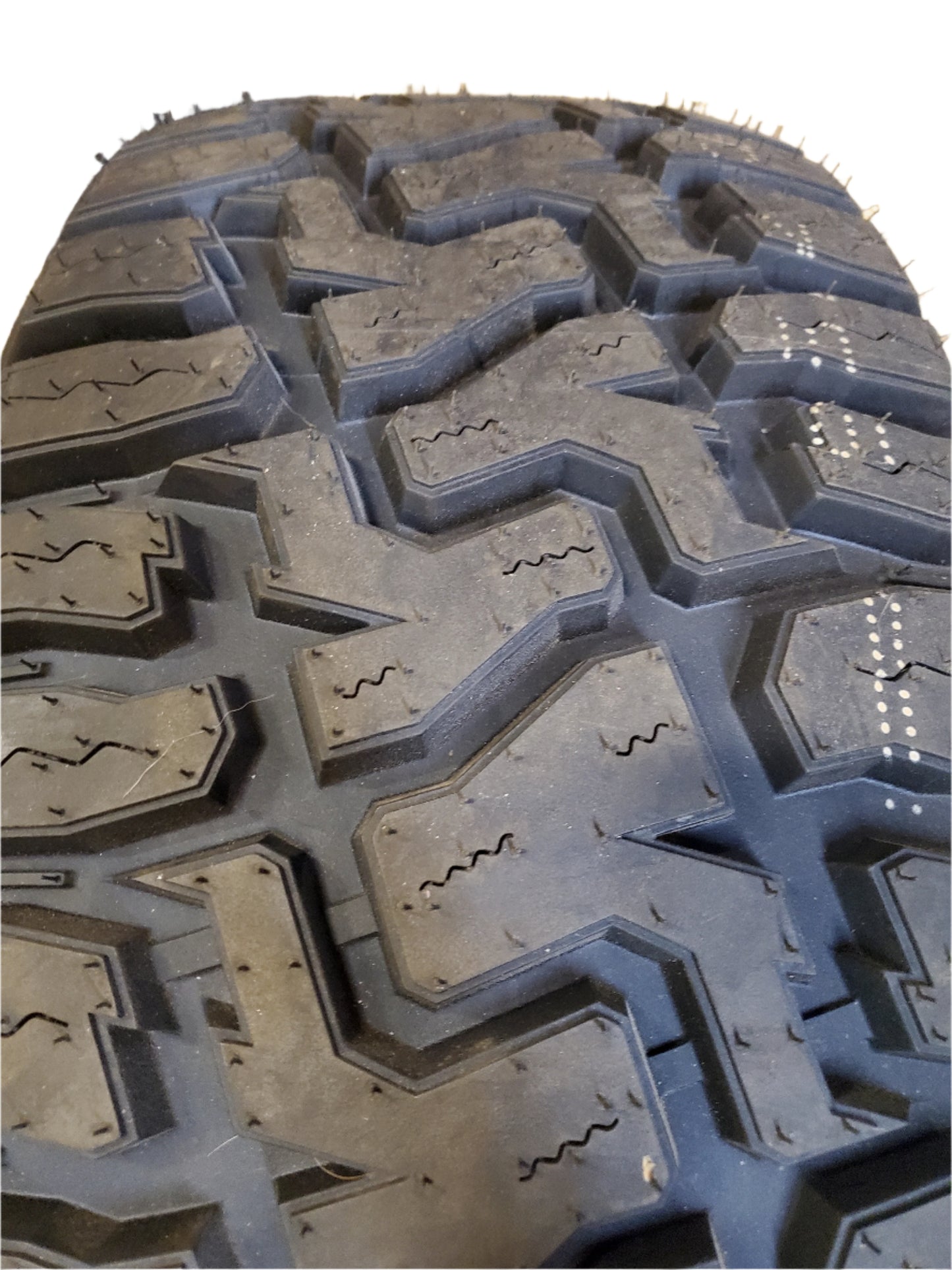 HAIDA HD878 R/T BSW LT 33 12.5 18 118Q 10PLY RUGGED TERRAIN TIRE HD265