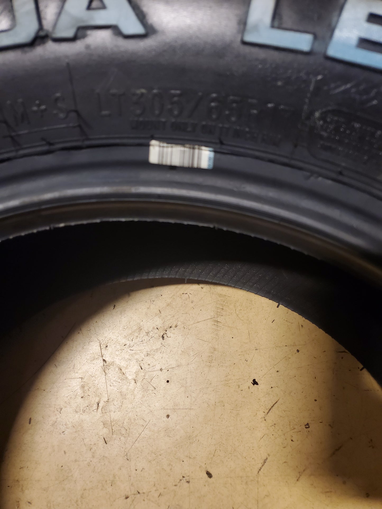 2 MICKEY THOMPSON BAJA LEGEND EXP LT RWL 305 65 17 121/118Q 10PLY TIRE 331064003
