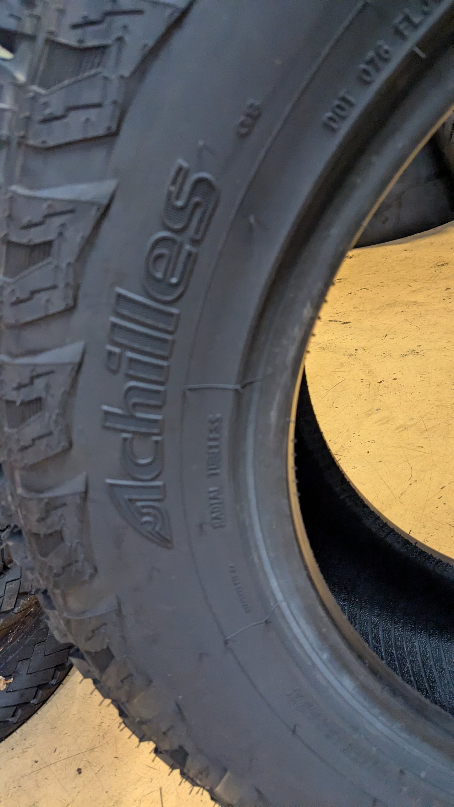 ACHILLES DESERT HAWK BSW LT 285 65 20 126/123S 10 PLY TERRAIN TIRE ADK67