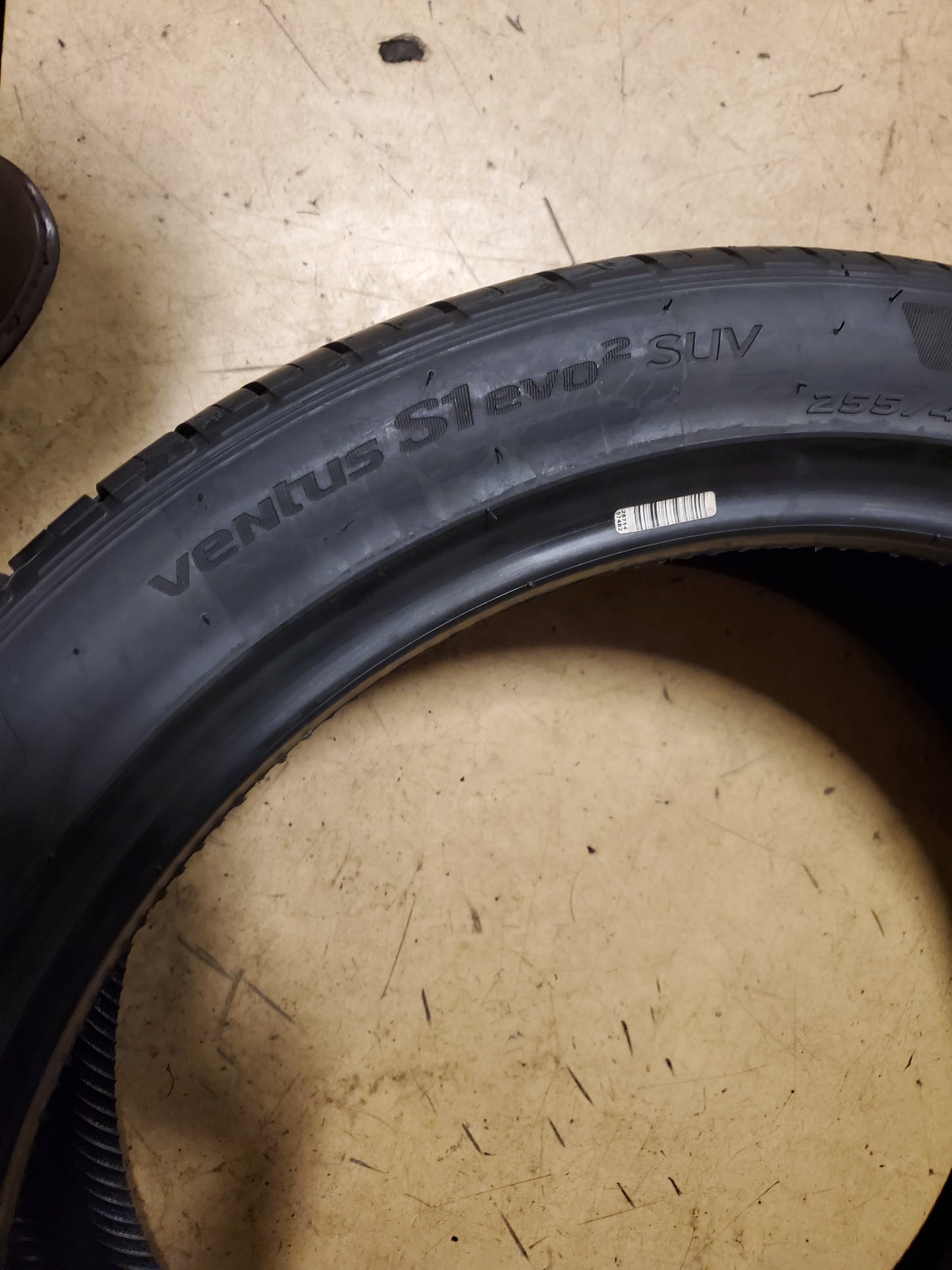 NOS HANKOOK VENTUS S1 EVO2 SUV AO P 255 40 20 101Y XL PERFORMANCE TIRE 1023482