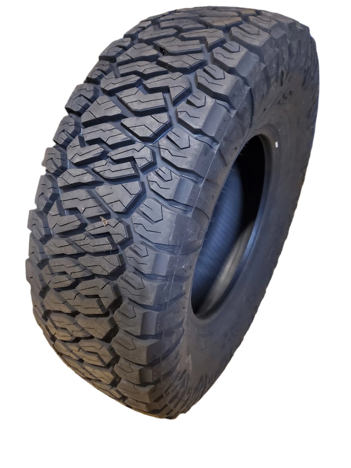 2 MAXXIS RAZR AT AT-811 BSW LT 35 11.5 17 121R 10PLY ALL TERRAIN TIRE TL00064700
