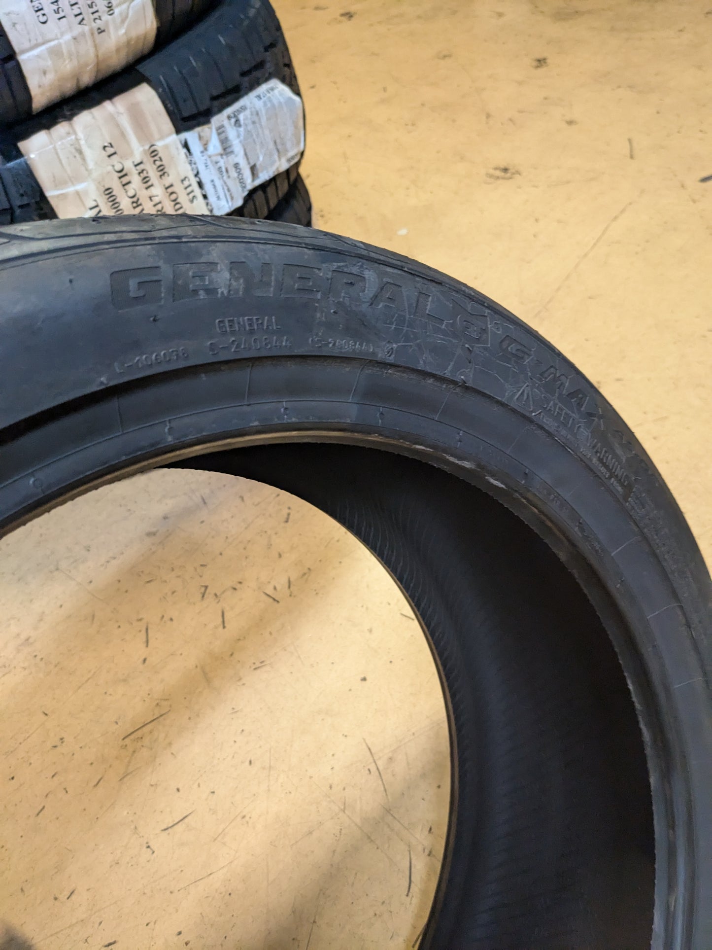 NOS GENERAL G-MAX AS05 BSW P 205 45 17 88W XL UHP TIRE 15509600000