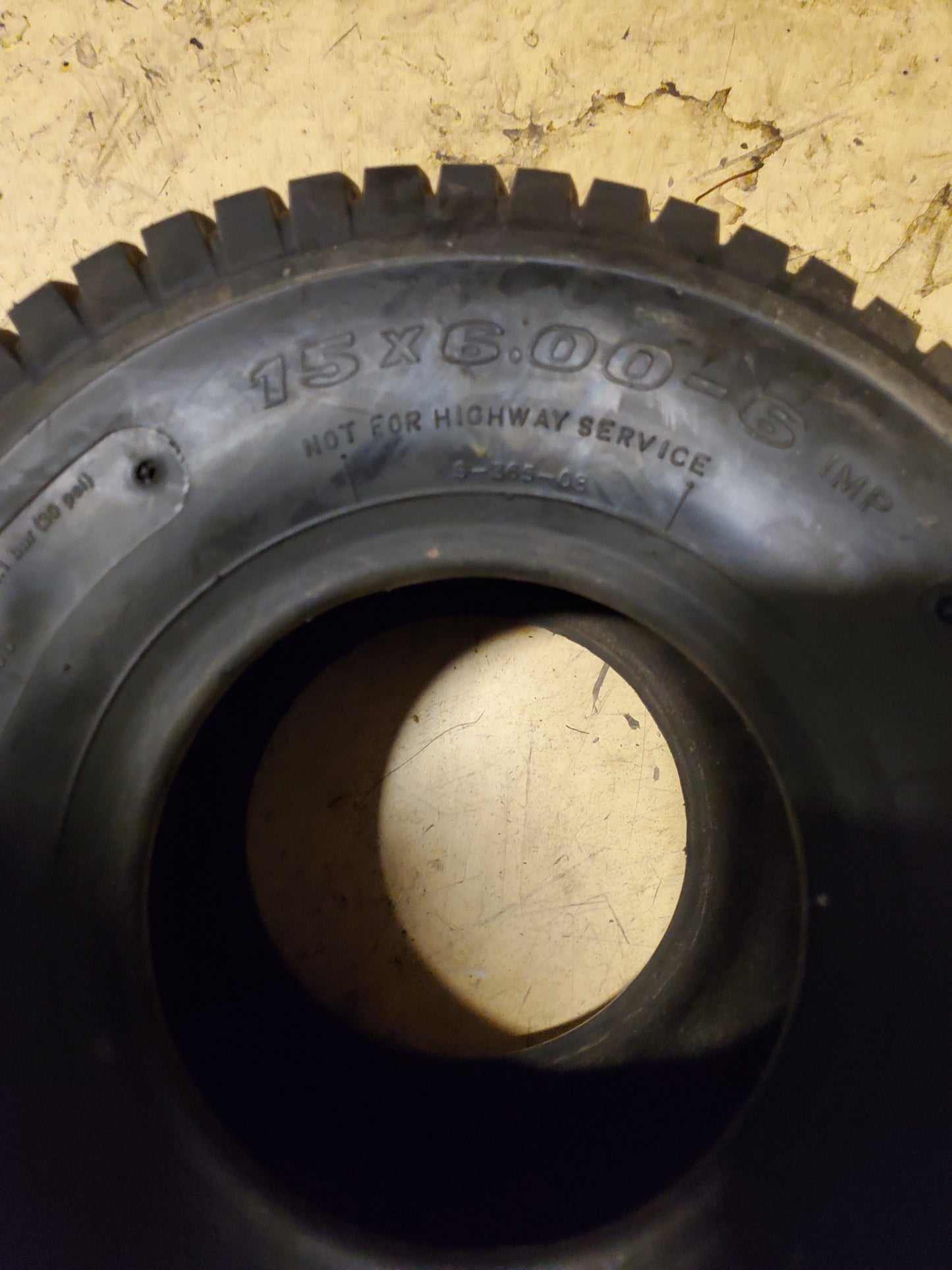 NANCO S365 BSW 15 6 6 4PLY LAWN TIRE 27500004