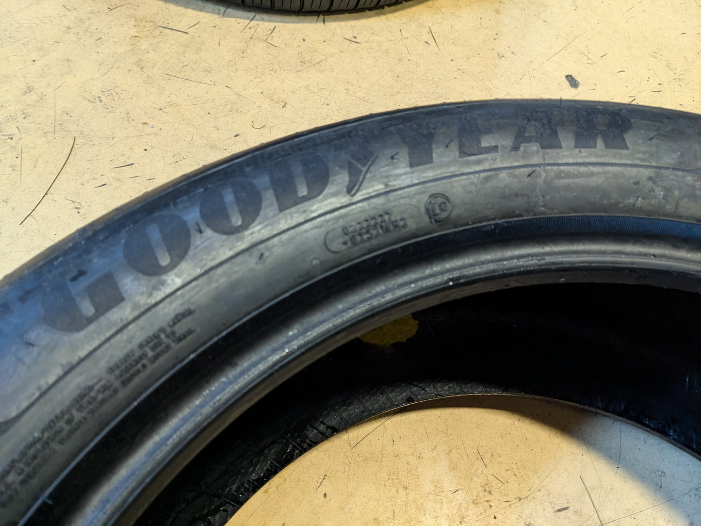 GOODYEAR EFFICIENTGRIP PERFORMANCE 2 BSW P 255 50 21 109Y SUMMER PERFORMANCE TIRE 112090638