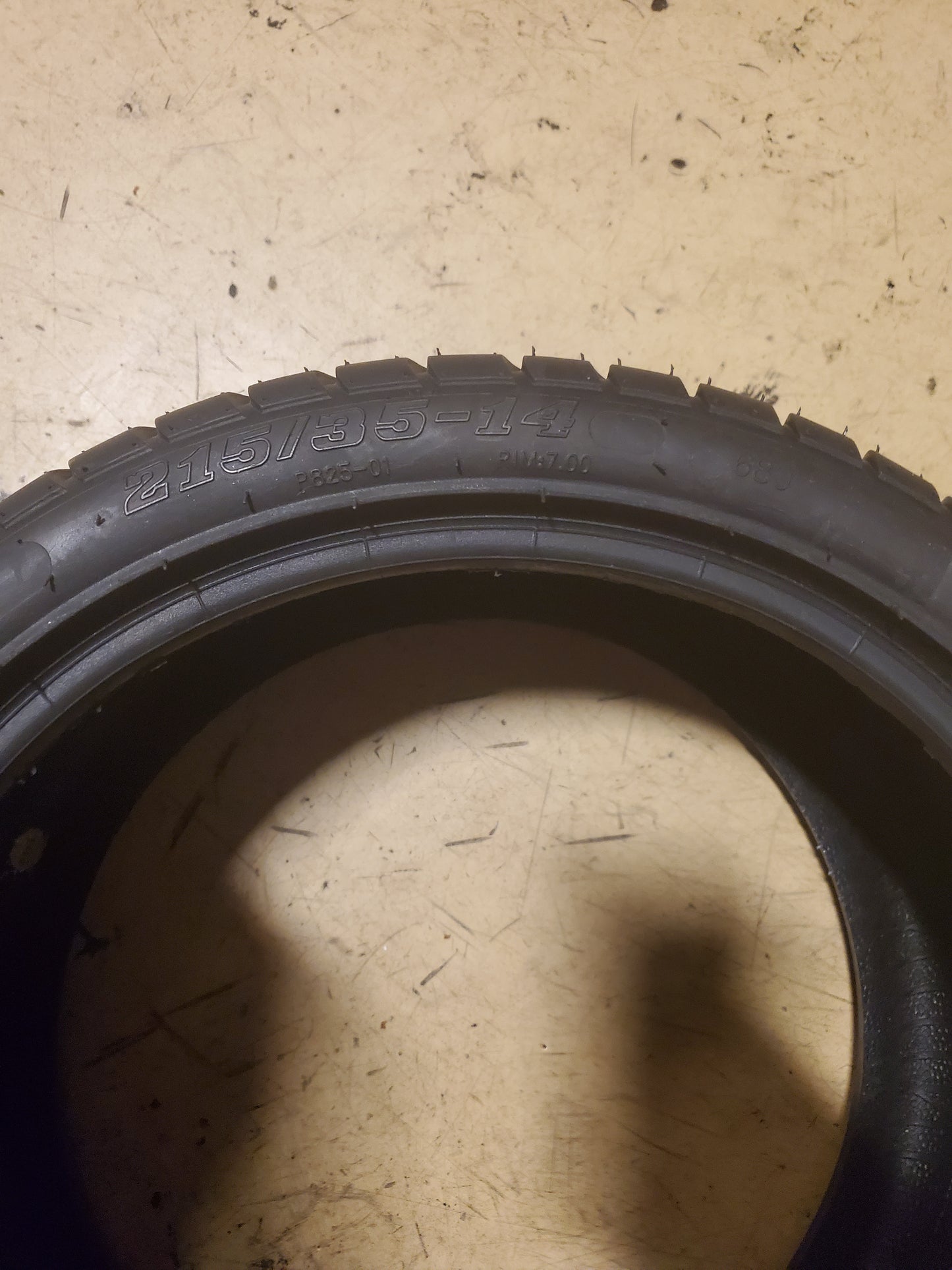 NOS HI-RUN P825 BSW 215 35 14 68J 4PLY GOLF TIRE WD1365