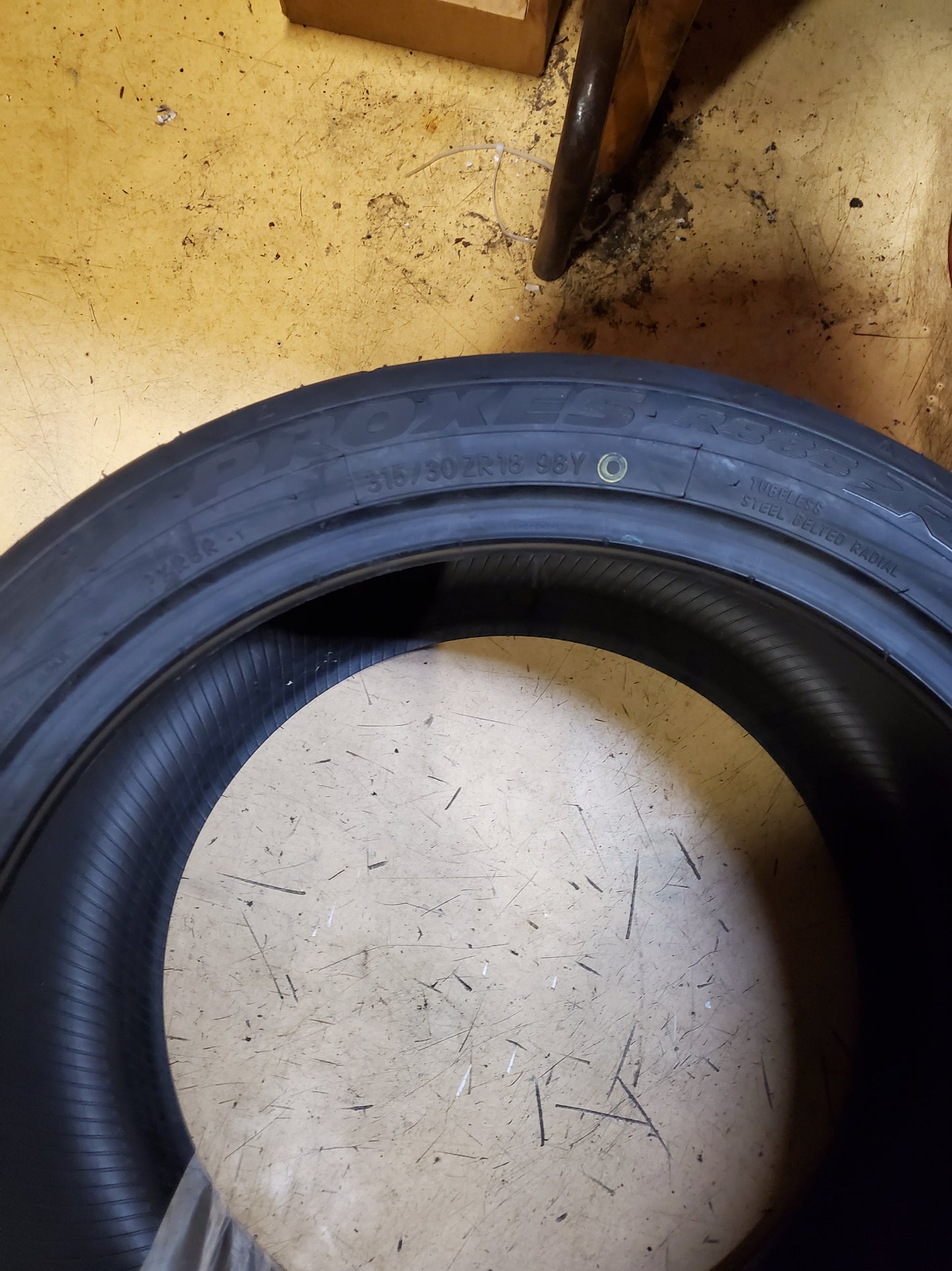 TOYO PROXES R888R BSW P 315 30 18 98Y TRACK COMPETITION TIRE 104370