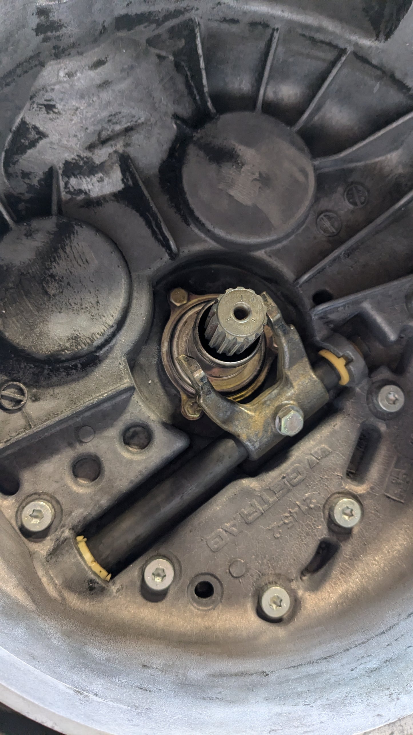 05-08 BMW MINI COOPER MANUAL TRANSMISSION GETRAG 6 SPEED 2850033290