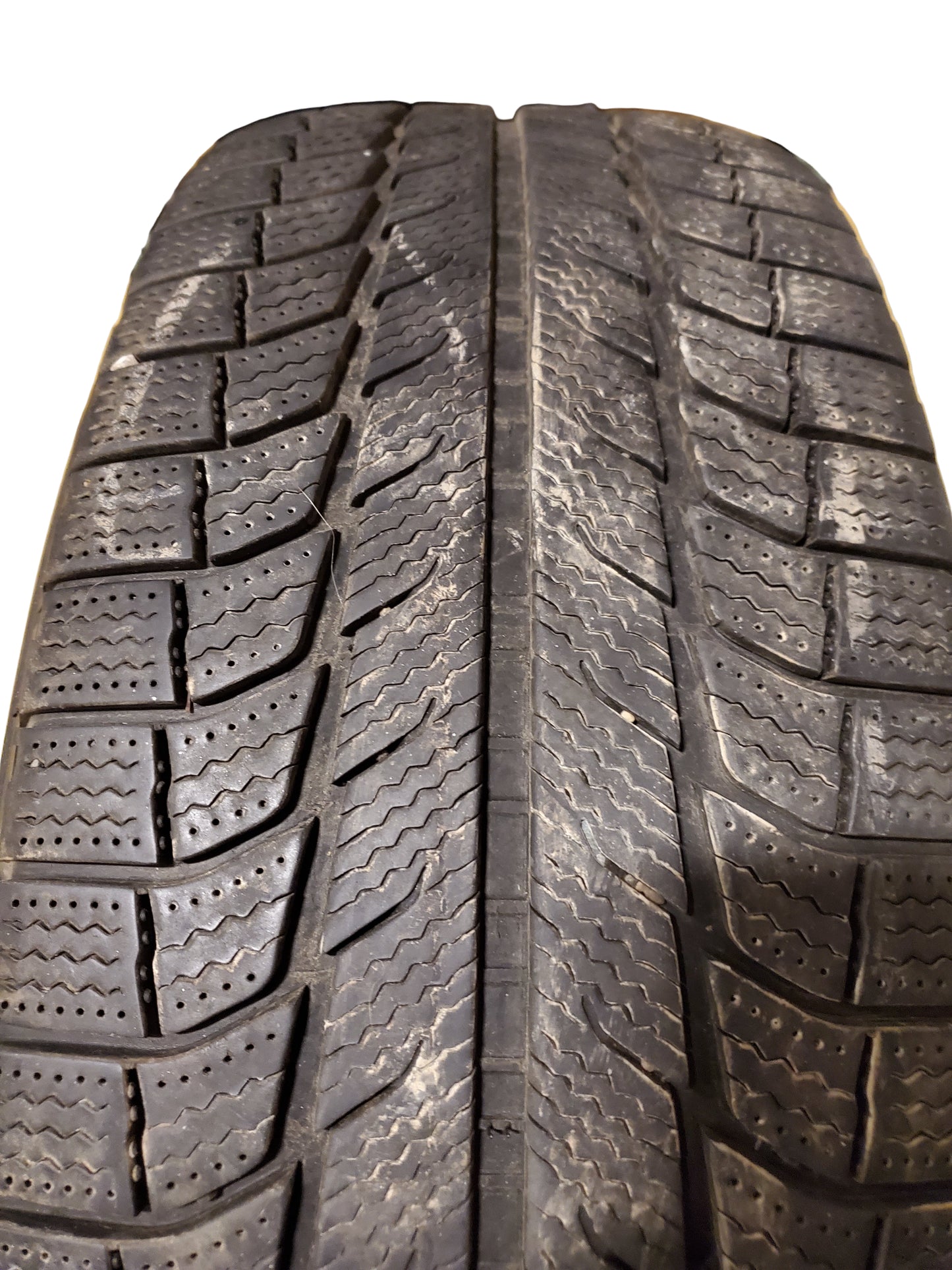 USED 8.5/32” MICHELIN LATITUDE X-ICE BSW P 265 65 18 114T WINTER TIRE 23064