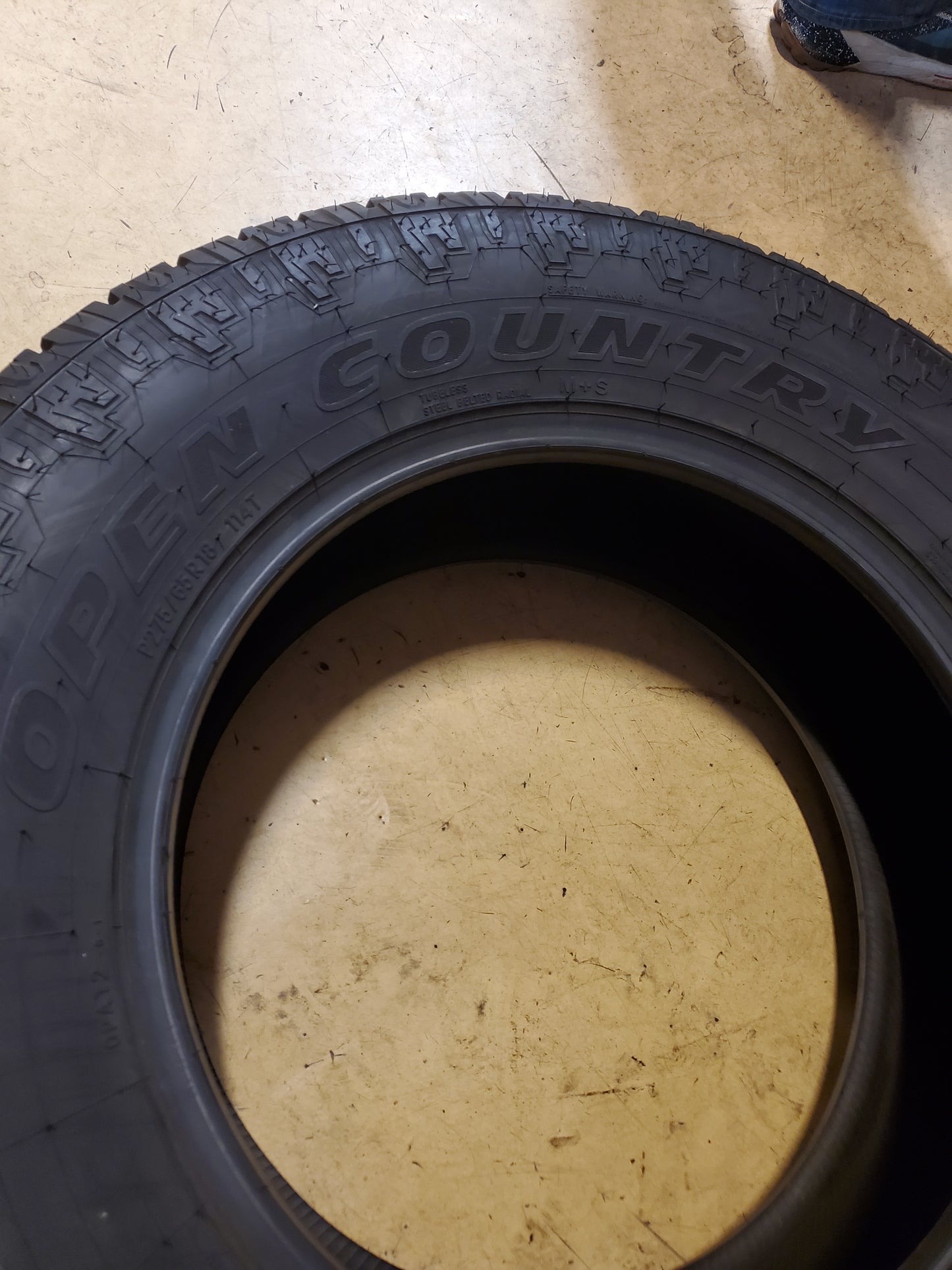 NOS TOYO OPEN COUNTRY A/T II BSW P 275 65 18 114T ALL TERRAIN TIRE 352070
