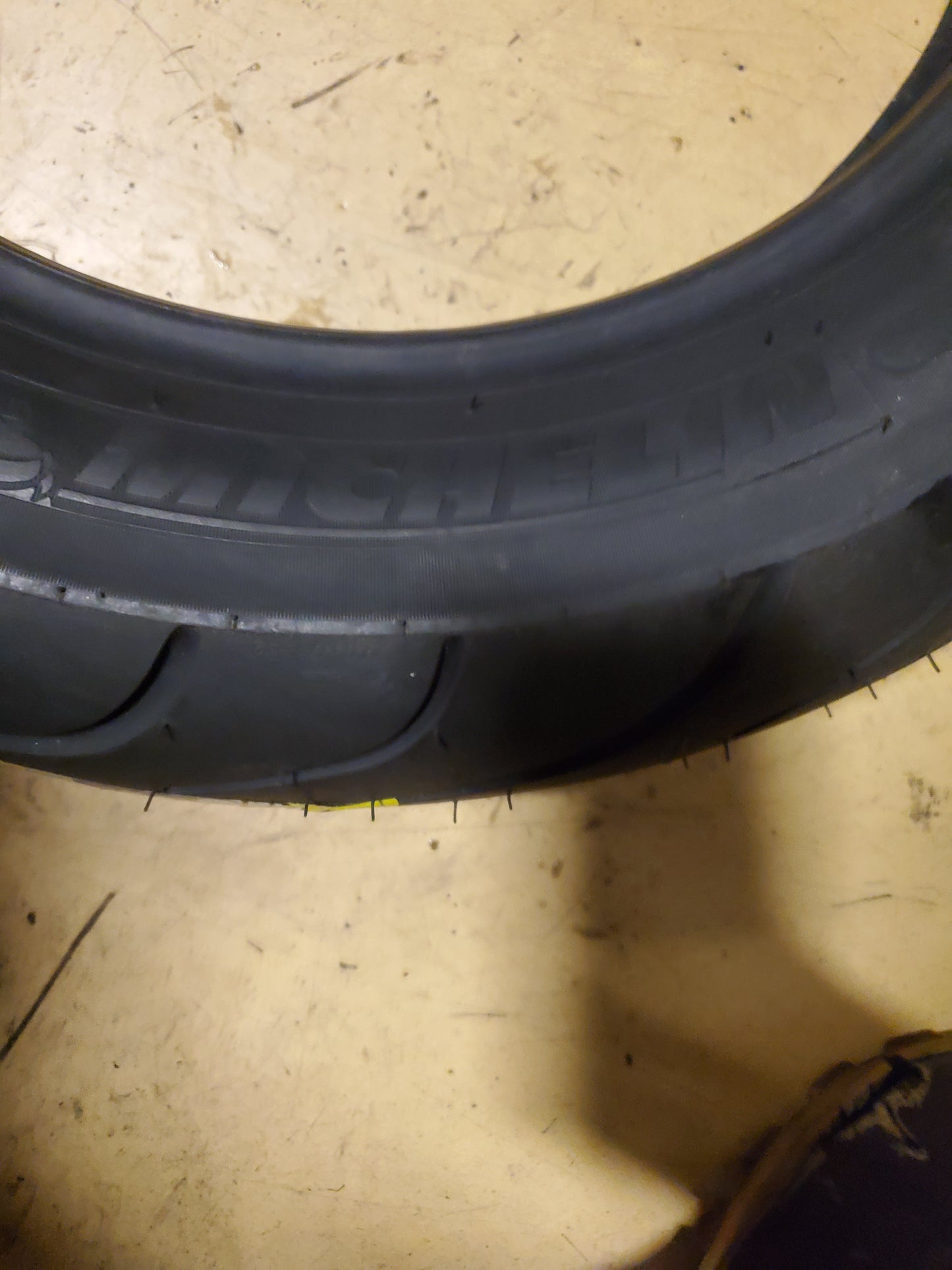 MICHELIN COMMANDER II BSW 130 90 16 73H FRONT MOTORCYCLE TIRE 46114