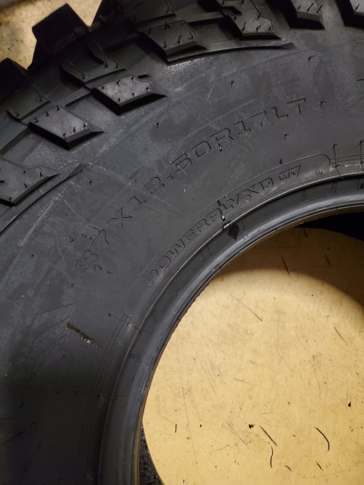 MICKEY THOMPSON BAJA BOSS M/T BSW LT 37 12.5 17 124Q 8PLY MUD TIRE 331111004