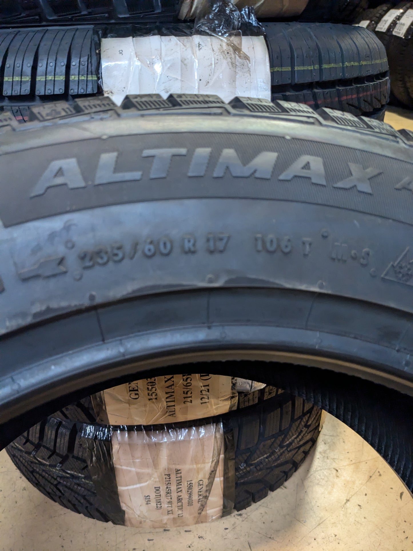 NOS GENERAL ALTIMAX ARCTIC 12 BSW P 235 60 17 106T XL WINTER/SNOW TIRE 15503140000