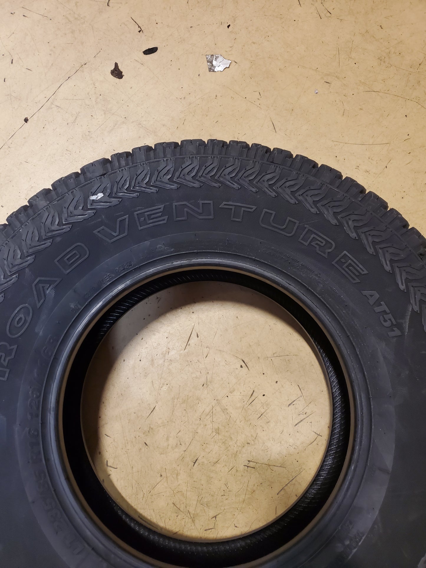 4 KUMHO ROAD VENTURE AT51 BSW LT 235 85 16 120/126R 10PLY ALL TERRAIN TIRE 2177643