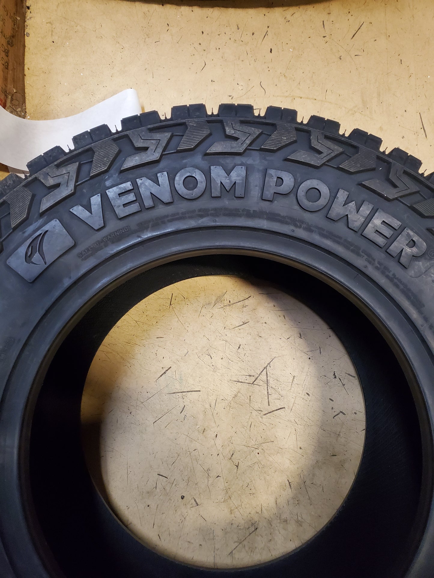 VENOM POWER TRAIL HUNTER R/T BSW LT 33 12.50 18 118Q 10PLY TIRE SVPTHRT03