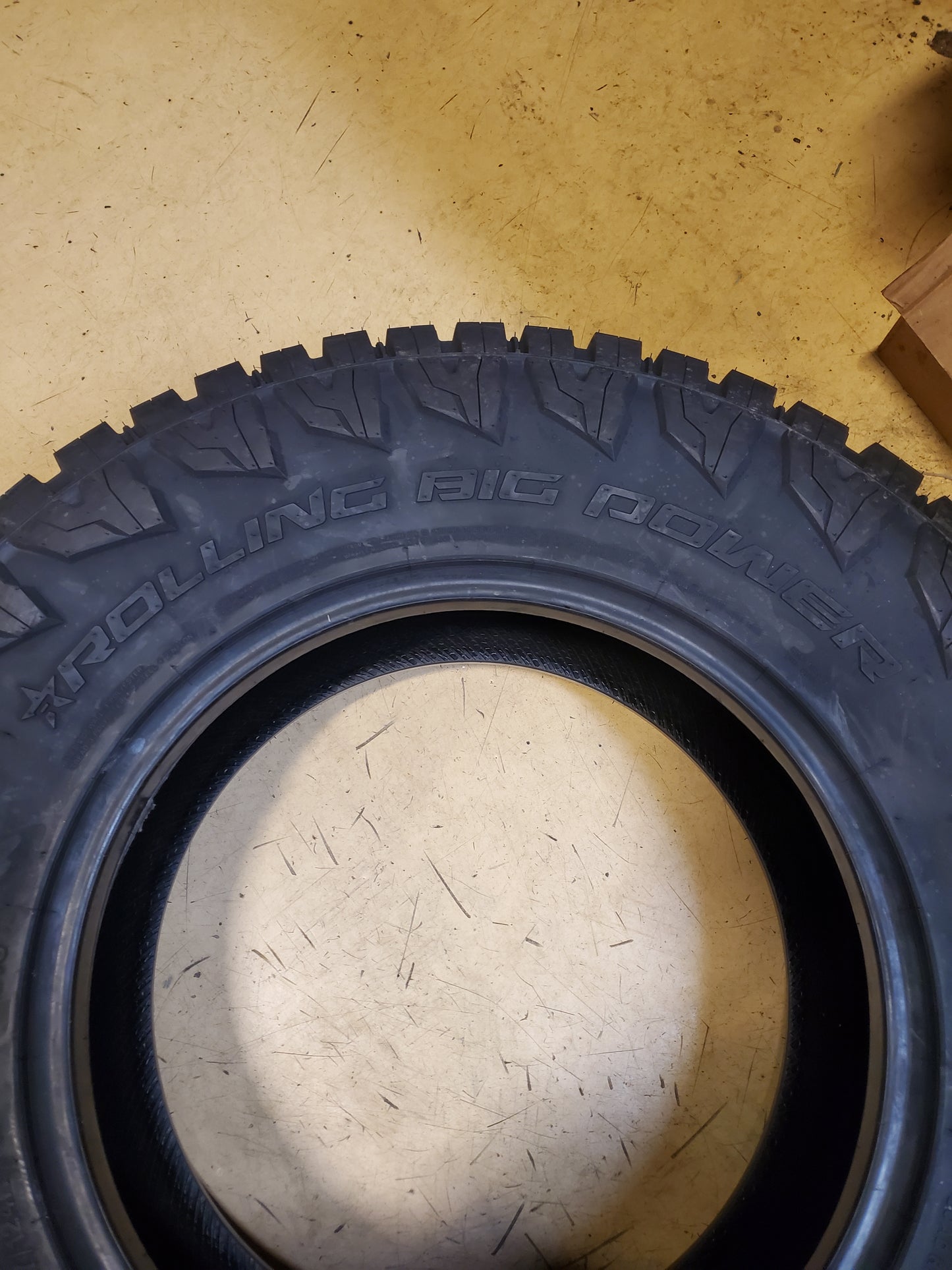 RBP REPULSOR R/T LT 285 70 18 127/124R 10PLY RUGGED TERRAIN TIRE RBPSTRT1870020