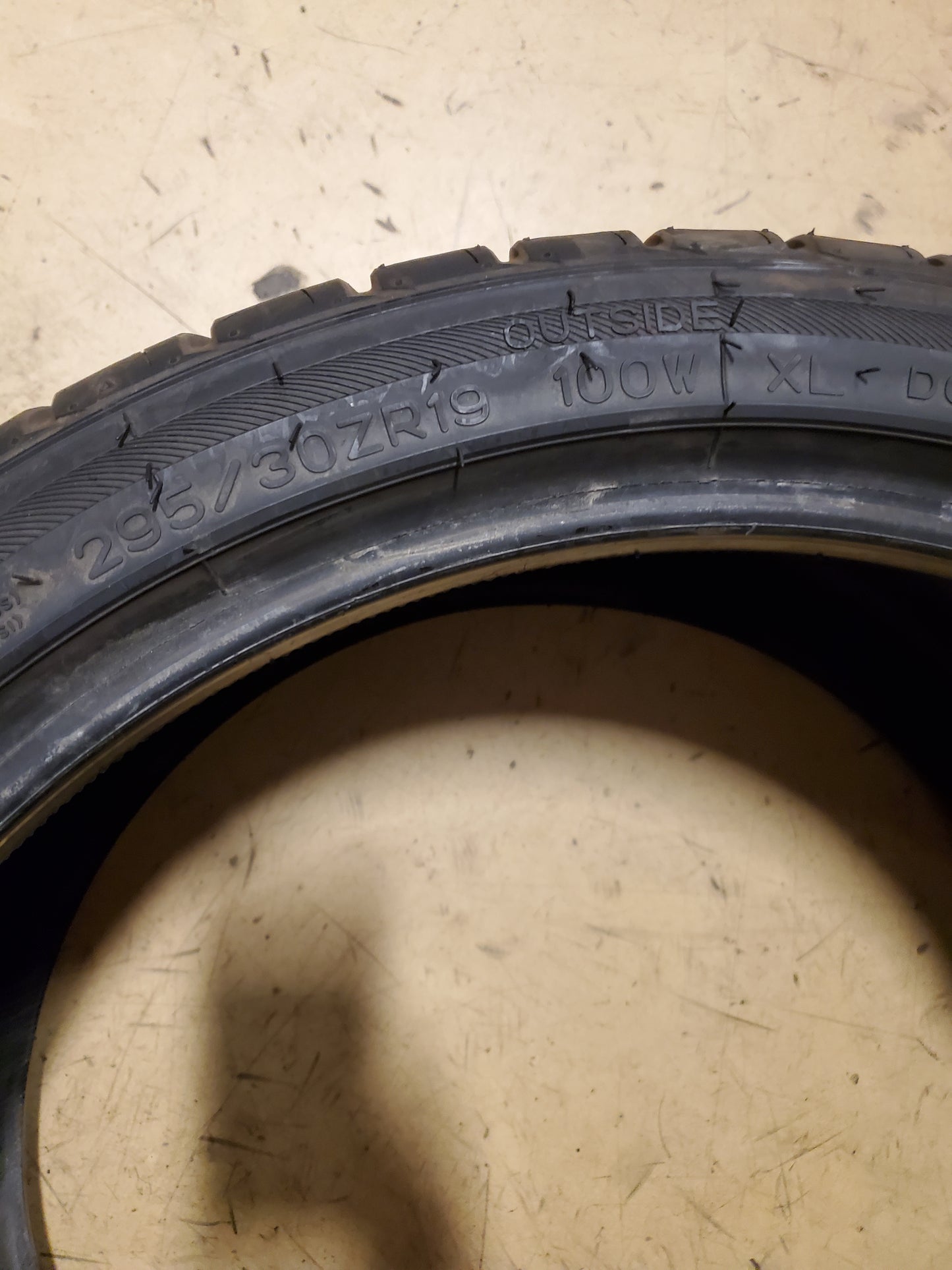 USED OS 8/32" MILESTAR MS932XP+ BSW P 295 30 19 100W XL SUMMER TIRE 24247111
