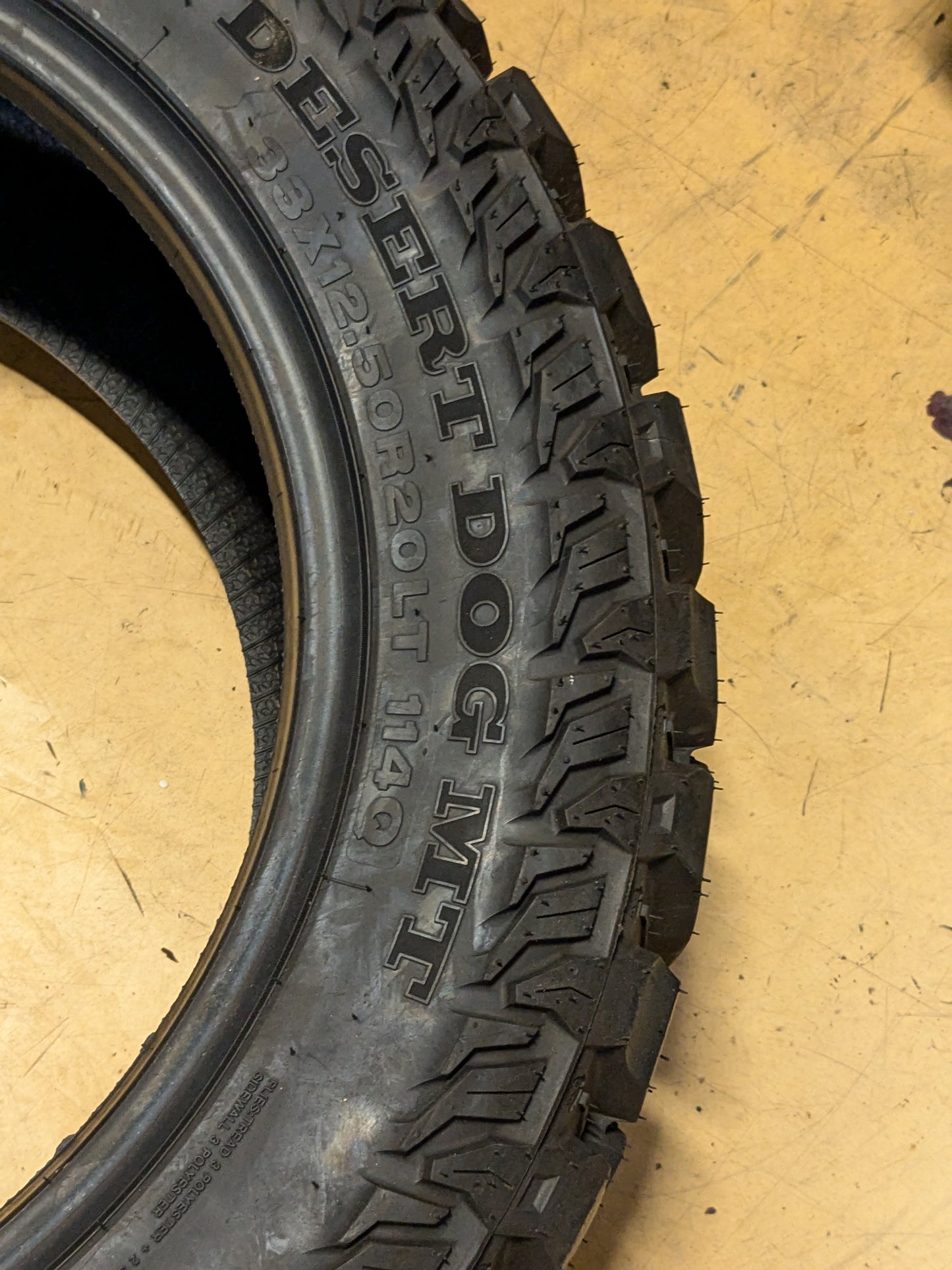 ARMSTRONG DESERT DOG MT BSW LT 33 12.5 20 114Q LRE 10PLY MUD TERRAIN TIRE 1200050561
