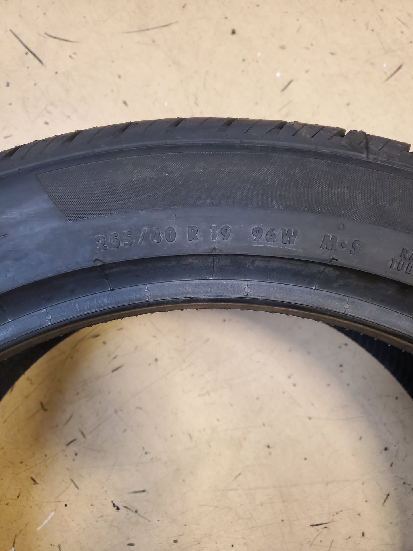 2 CONTNENTAL PROCONTACT RX BSW P 255 40 19 96W ALL SEASON TIRE 15572490000
