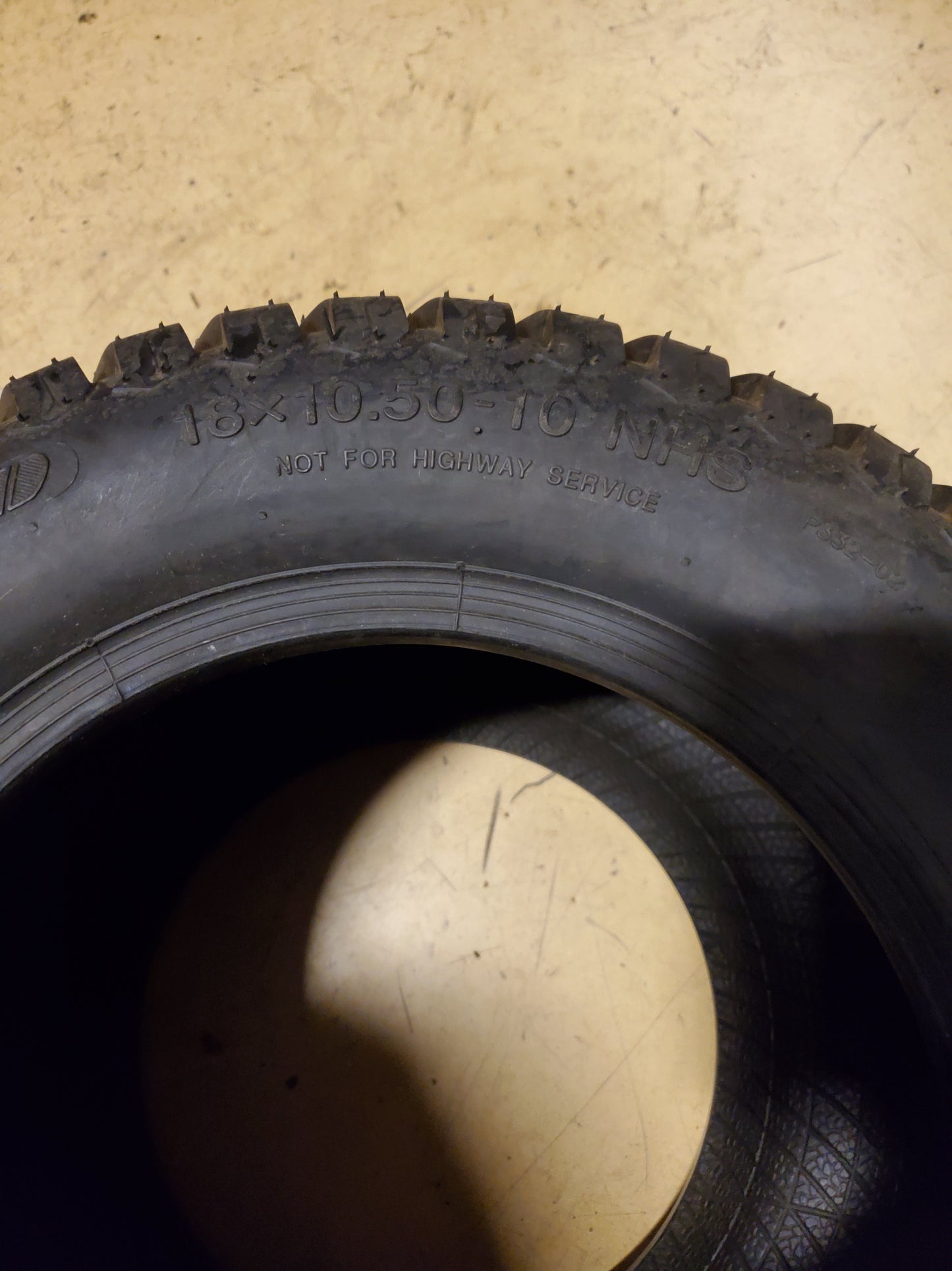 WANDA P332 BSW 18 10.5 10 4PLY LAWN TIRE W332181050104
