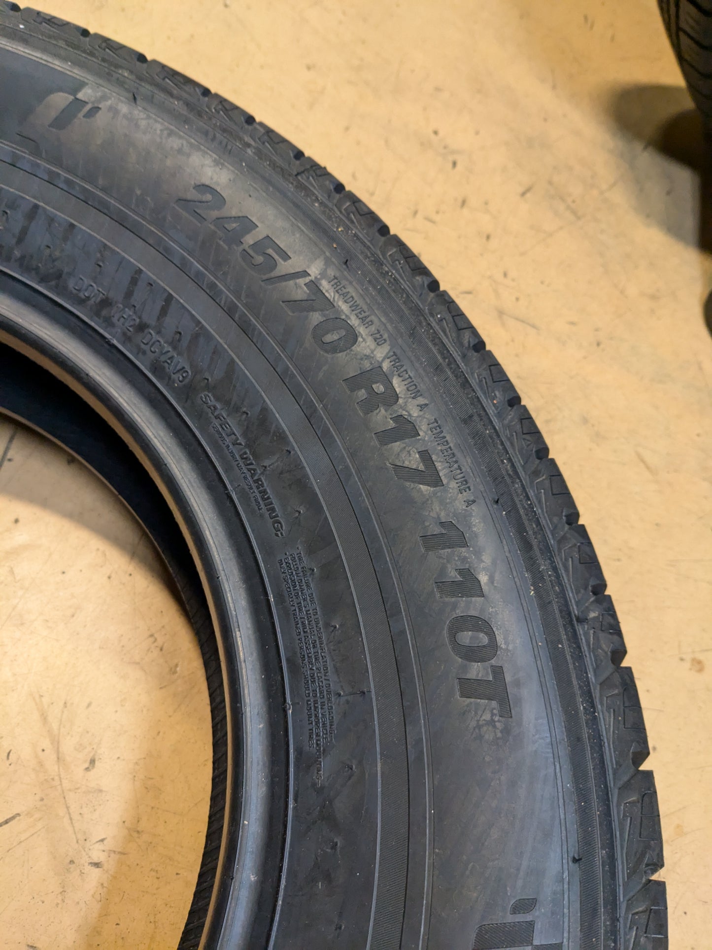 2 KUMHO CRUGEN HT51 BSW P 245 70 17 110T SL ALL SEASON TIRE 2181793