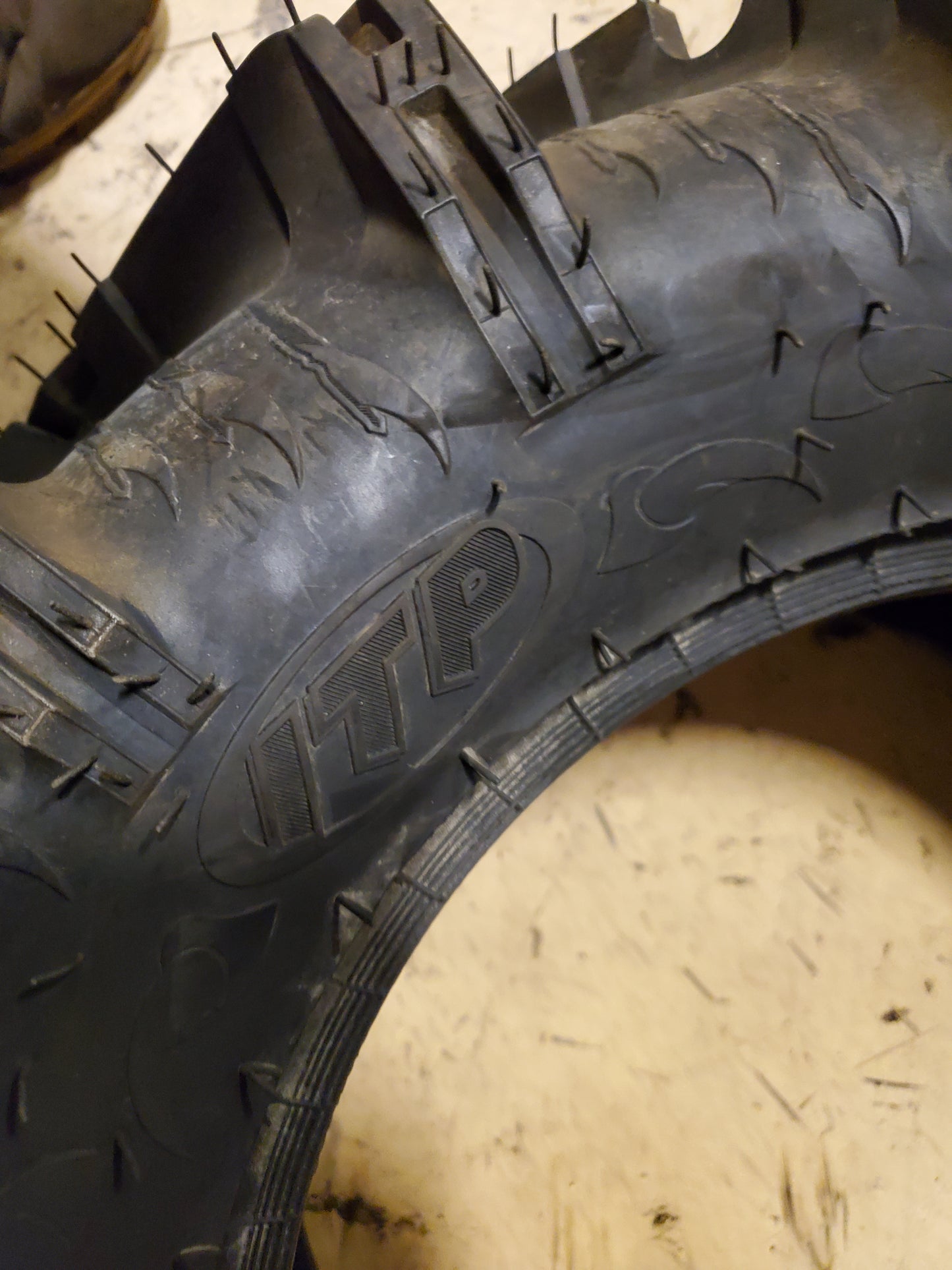 ITP CRYPTID BSW 27 10 14 6PLY ATV/UTV TIRE 6P0775