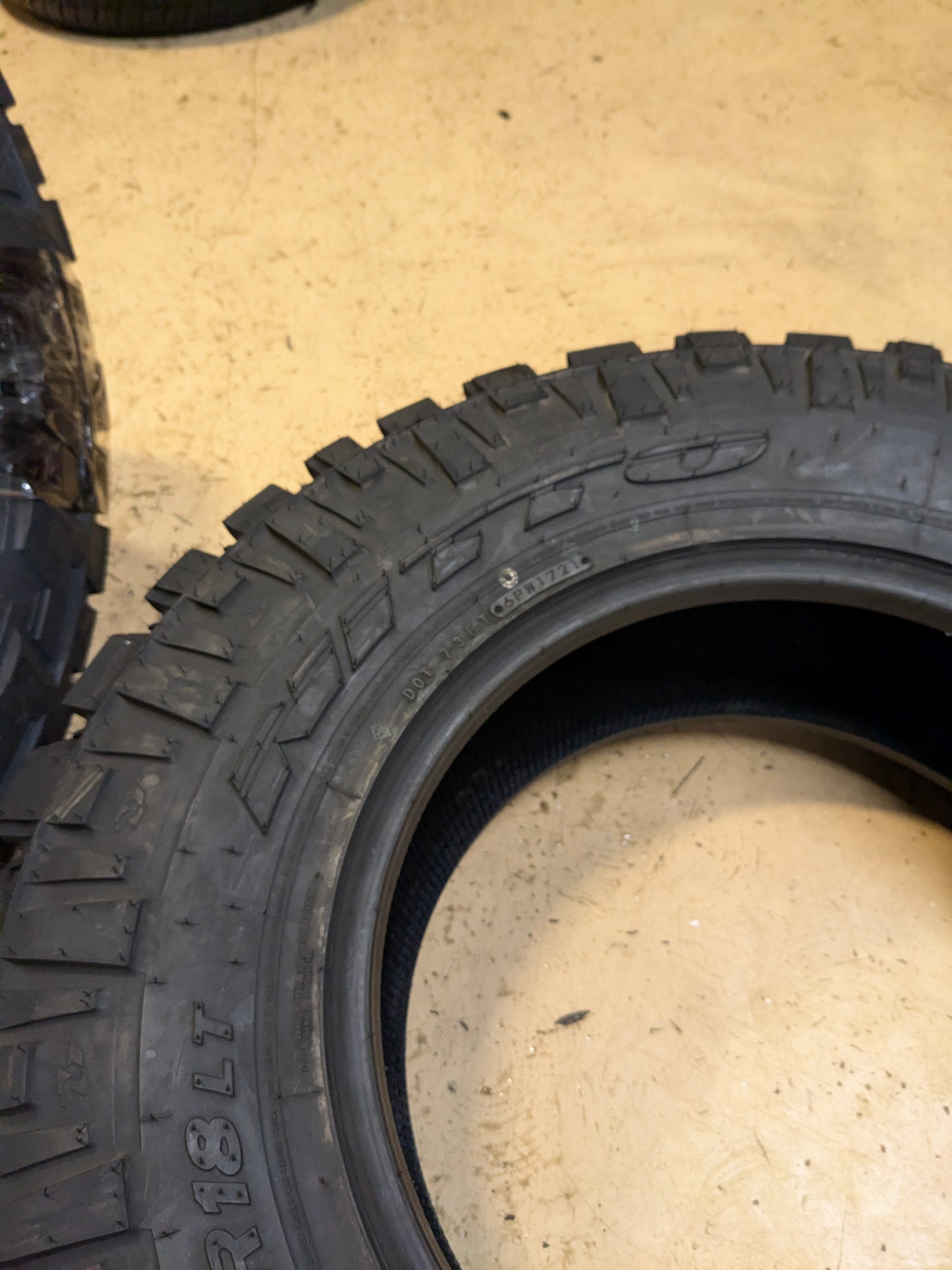 NITTO TRAIL GRAPPLER MT LT 35 11.5 18 127Q LRE 10PLY MUD TERRAIN TIRE 205530
