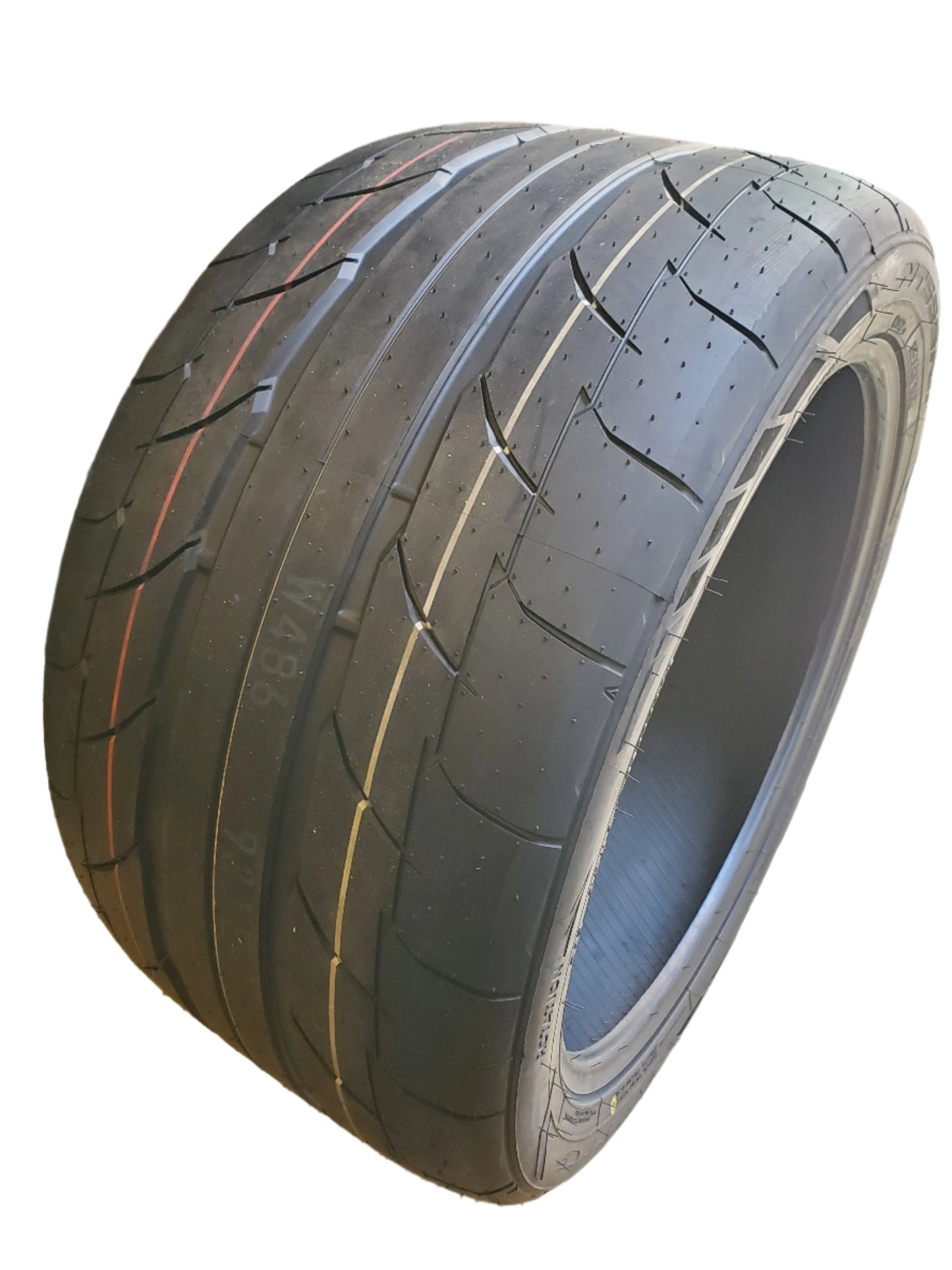 NITTO NT555RII BSW P 305 35 19 106W XL RACING TIRE 108640