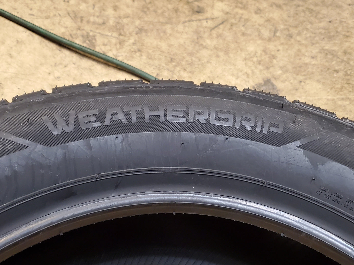 2 FIRESTONE WEATHERGRIP BSW P 225 55 17 97V ALL SEASON TIRE 011546