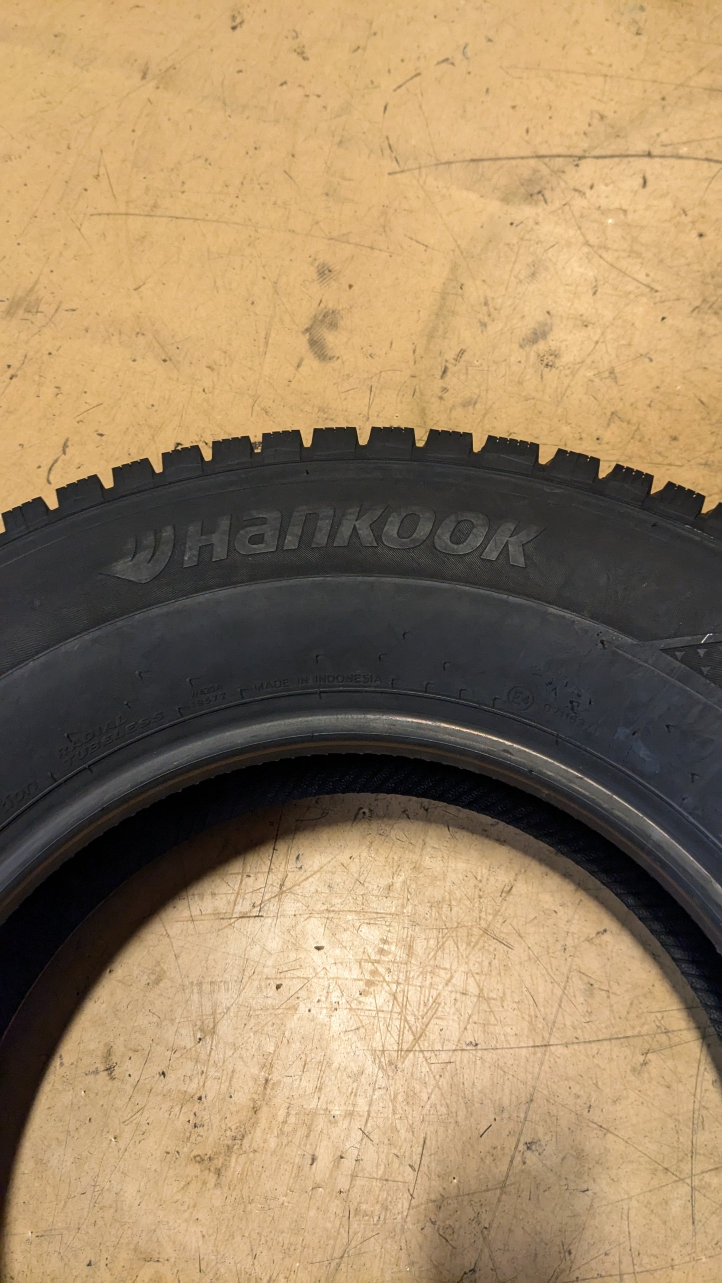 HANKOOK WINTER I PIKE X BSW P 225 75 16 104T WINTER TIRE 1026040