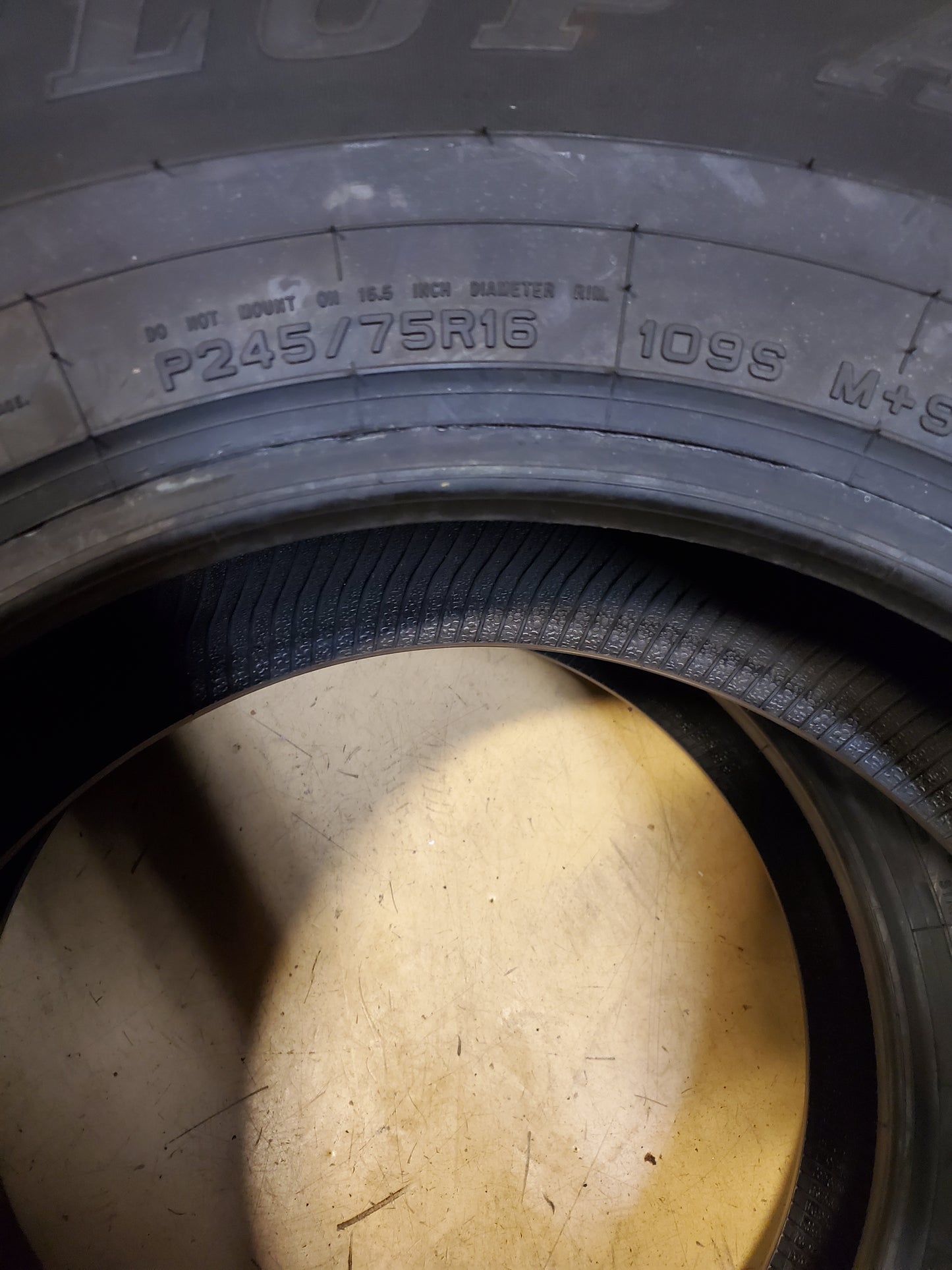 DUNLOP AT20 GRANDTREK BSW P 245 75 16 109S ALL SEASON TIRE 290105537