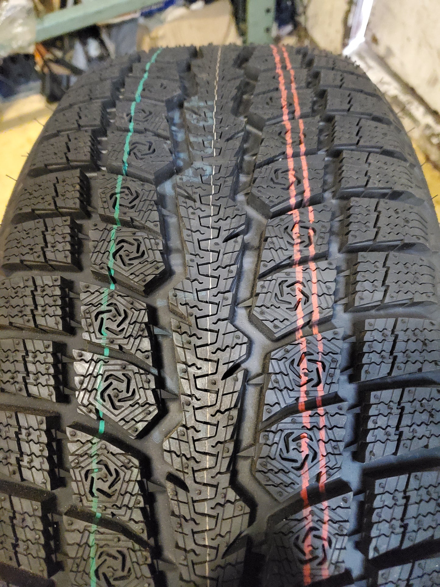 TOYO OBSERVE GSI-6 LS BSW P 215 55 18 95H WINTER TIRE 174790