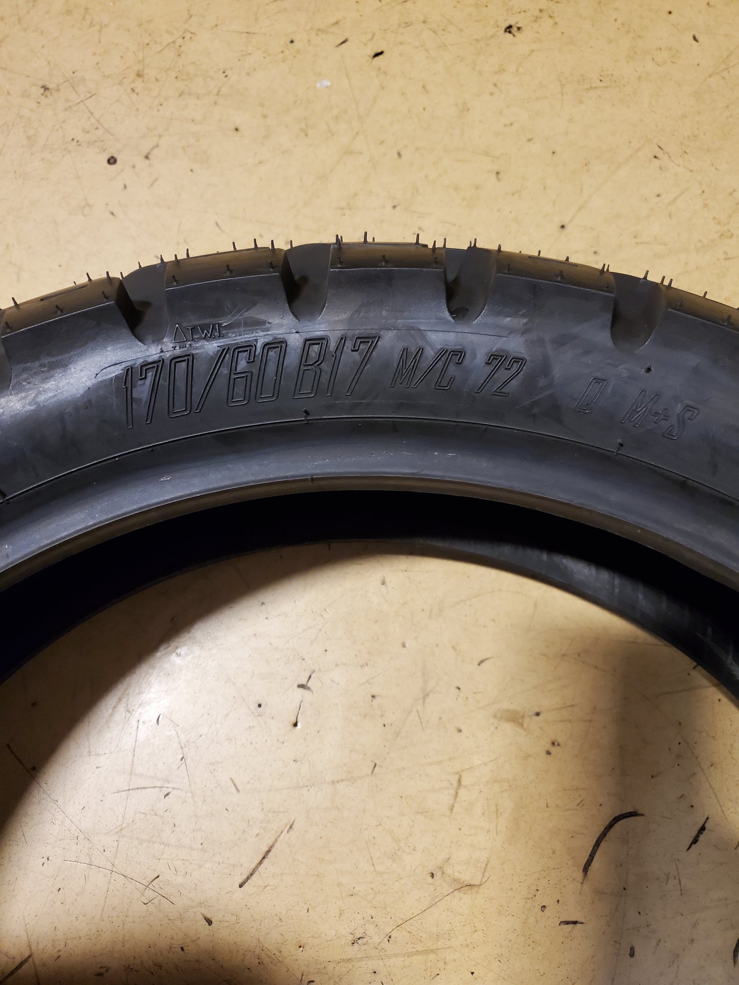 MOTOZ TRACTIONATOR GPS BSW 170 60 17 72Q REAR MOTORCYCLE TIRE 1417006017
