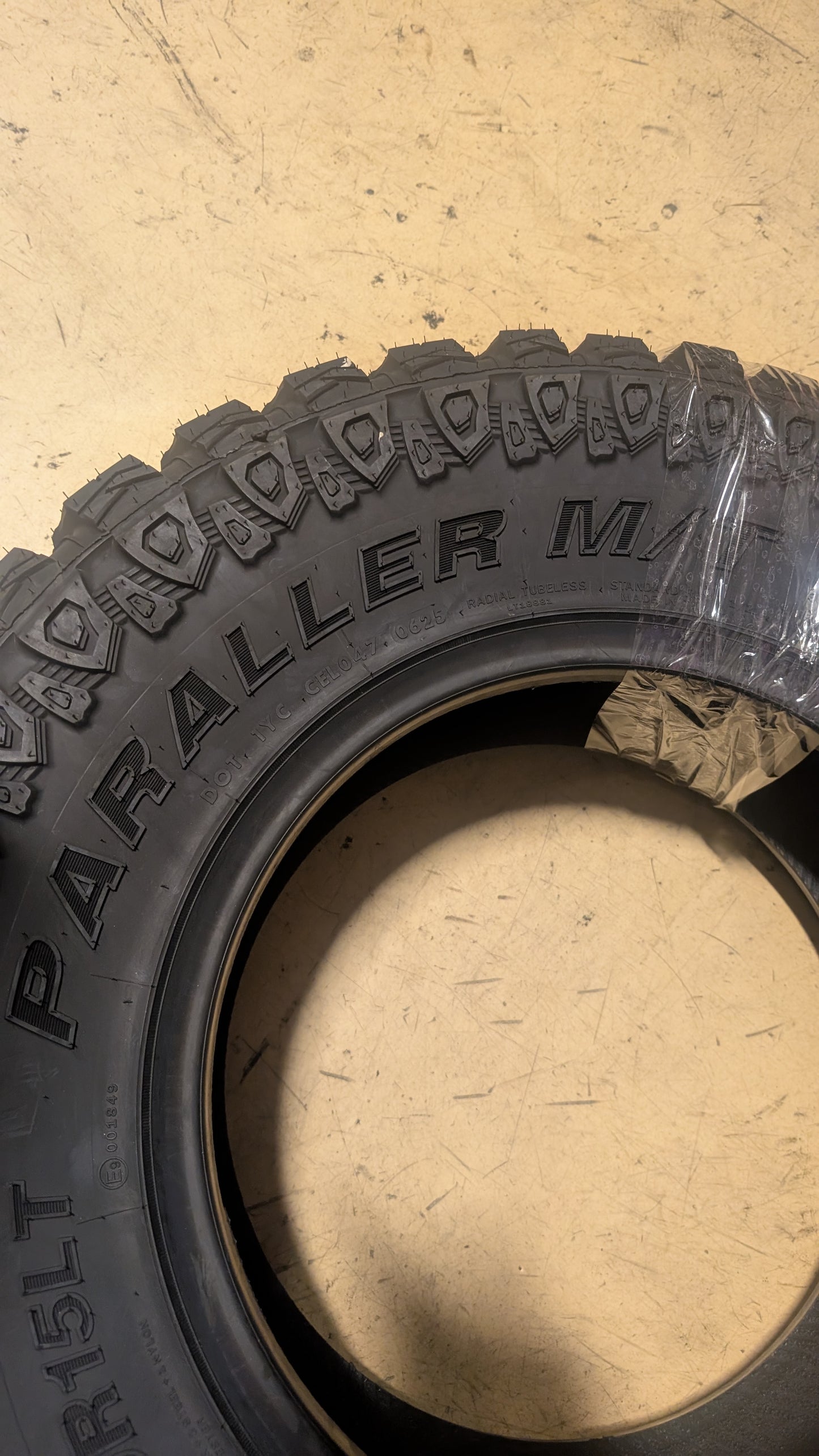 ATLAS PARALLER MT BSW LT 30 9.5 15 104Q MUD TIRE 221020956