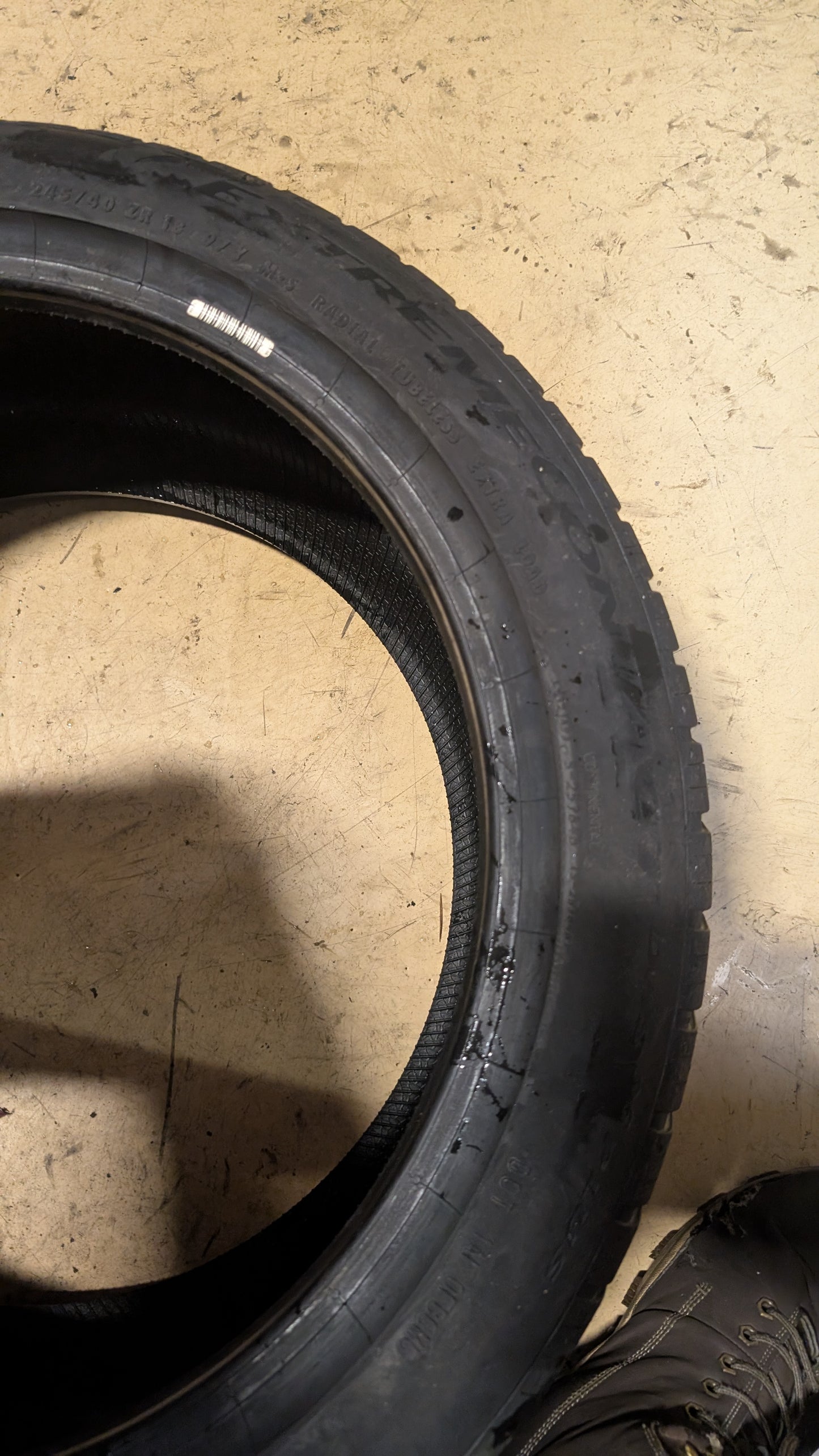 CONTINENTAL EXTREMECONTACT DWS06 PLUS P 245 40 18 97Y XL TIRE 15573000000