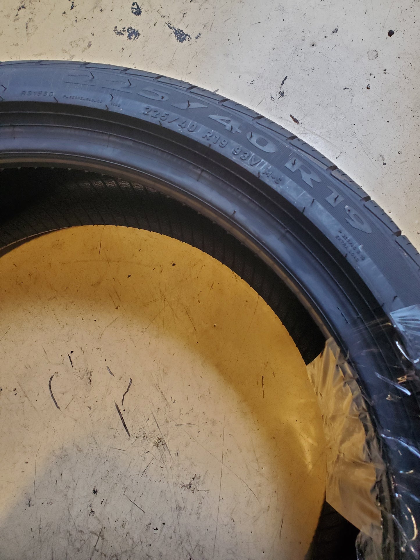 PIRELLI CINTURATO P7 ALL SEASON BSW P 225 40 19 93V XL TIRE 4501500