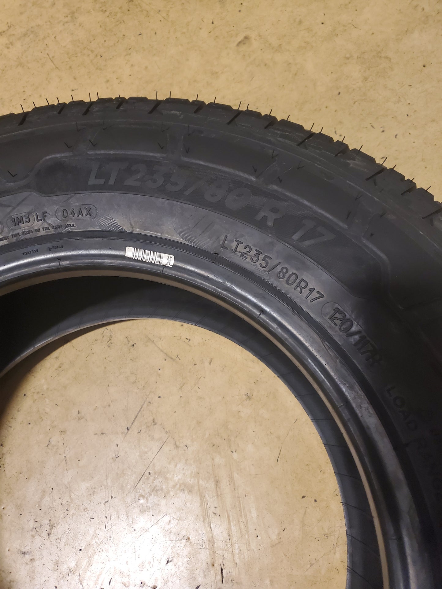 MICHELIN AGILIS CROSSCLIMATE 2 LT 235 80 17 120/117R 10PLY ALL SEASON TIRE 66206