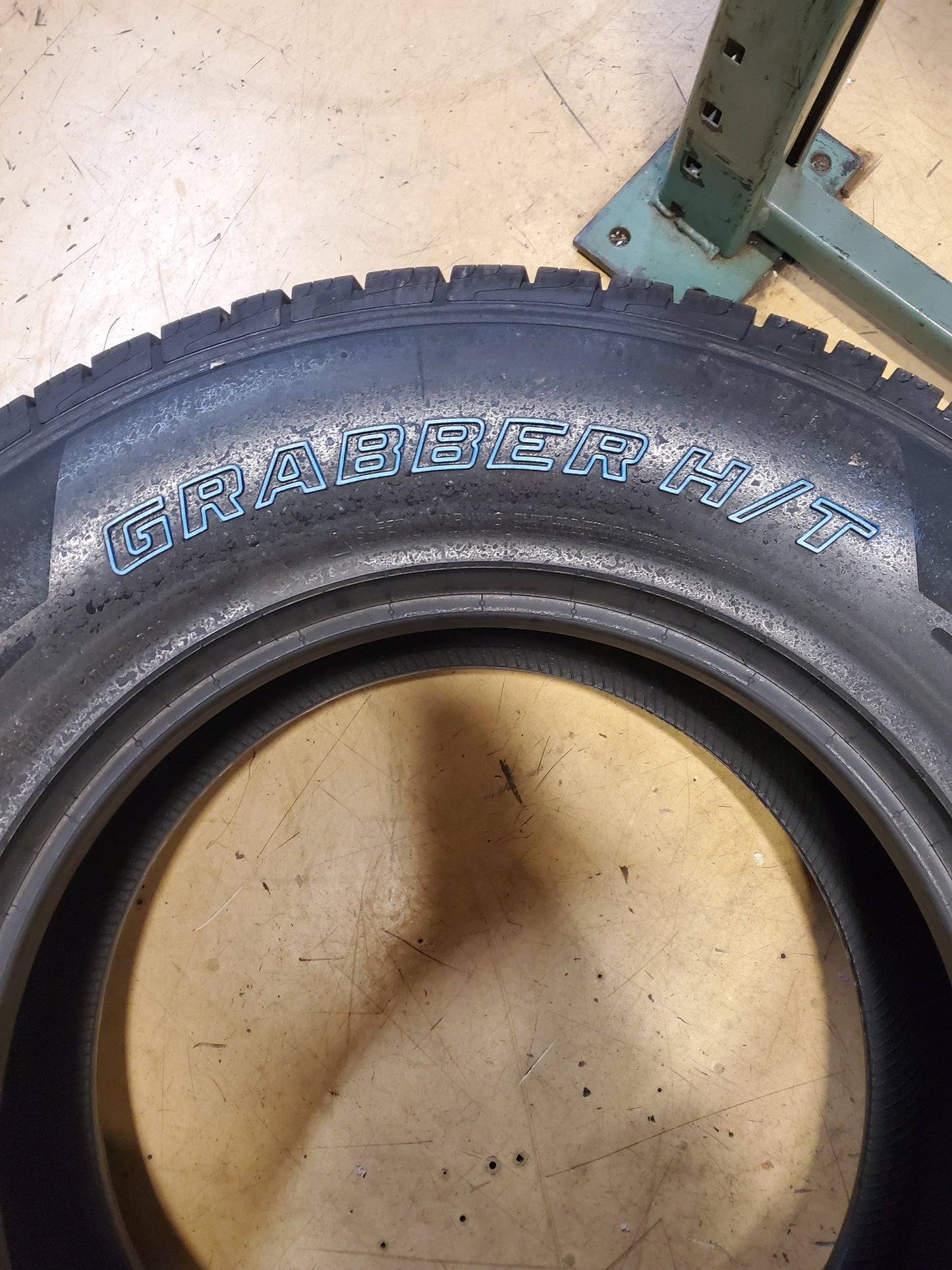 GENERAL GRABBER H/T BSW LT 275 70 18 125/120S 10PLY HIGHWAY TIRE 0449375