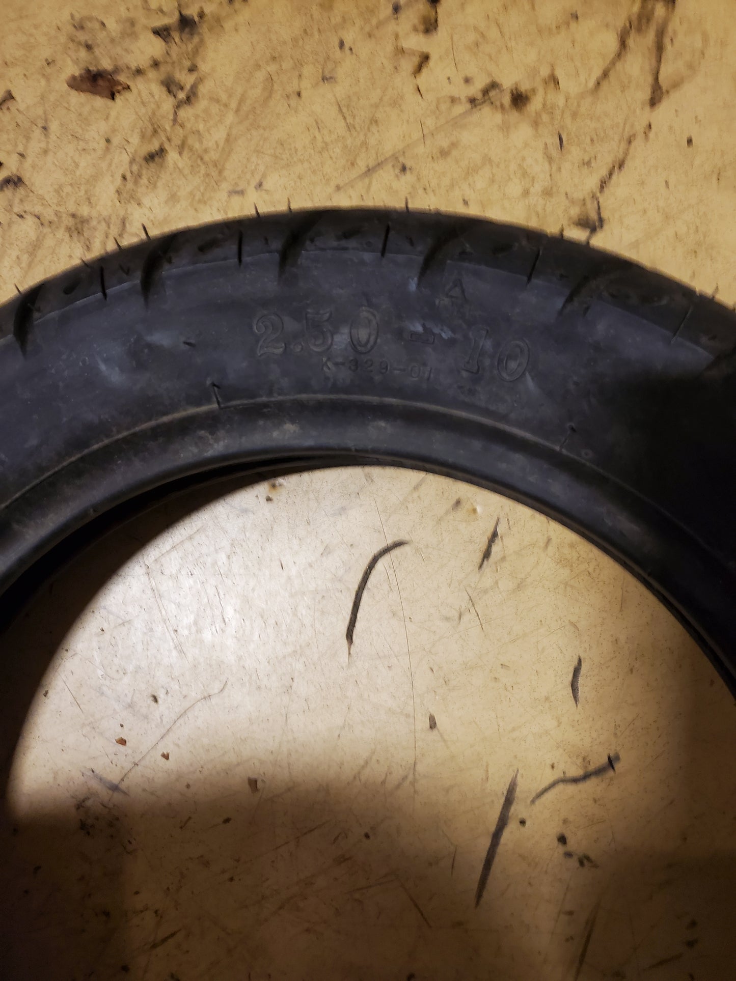 KENDA K329 BSW 2.5 10 33J 4PLY SCOOTER TIRE 10241008