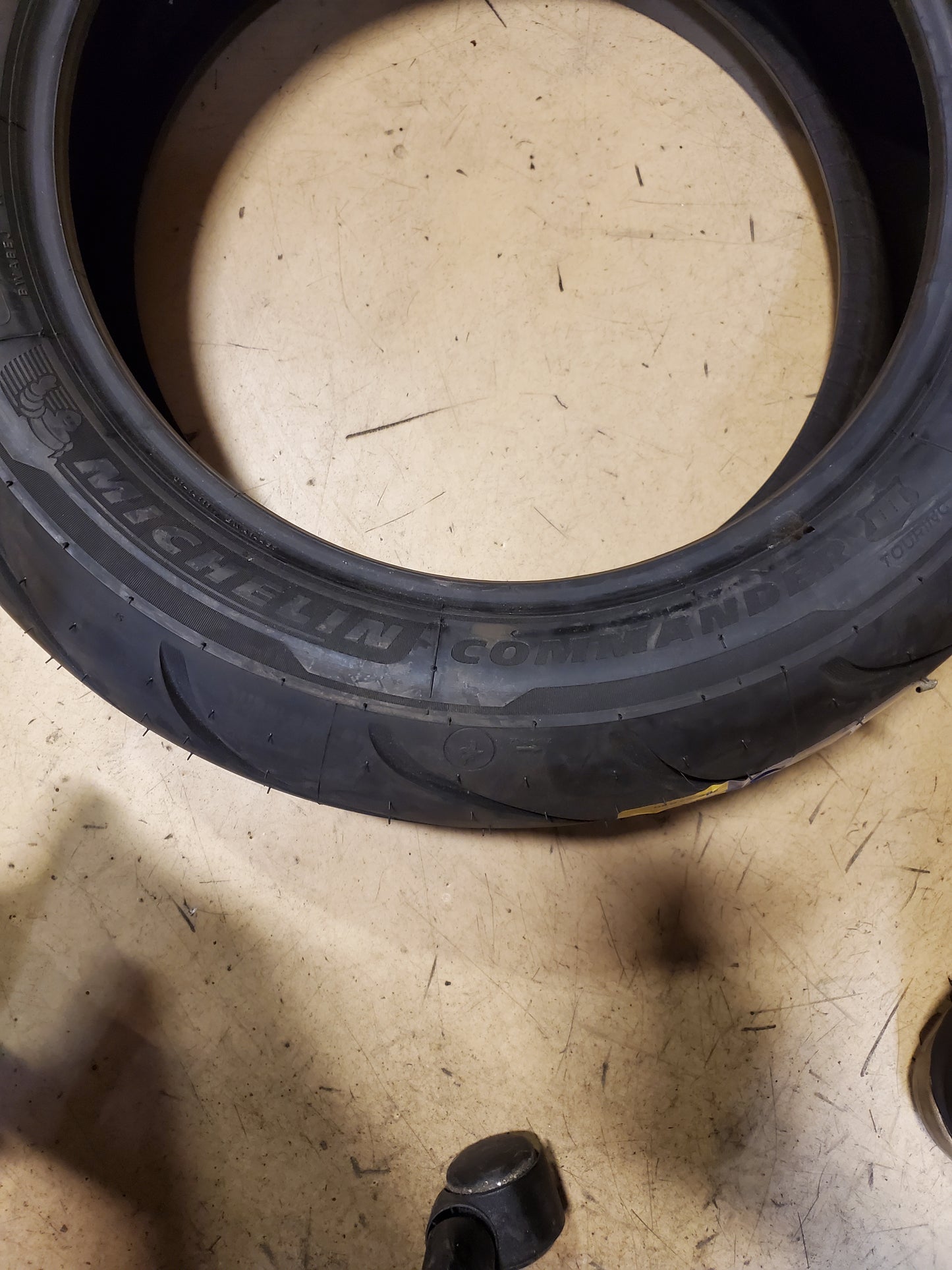 MICHELIN COMMANDER III TOURING BSW 180 65 16 81H REAR MOTORCYCLE TIRE 25162