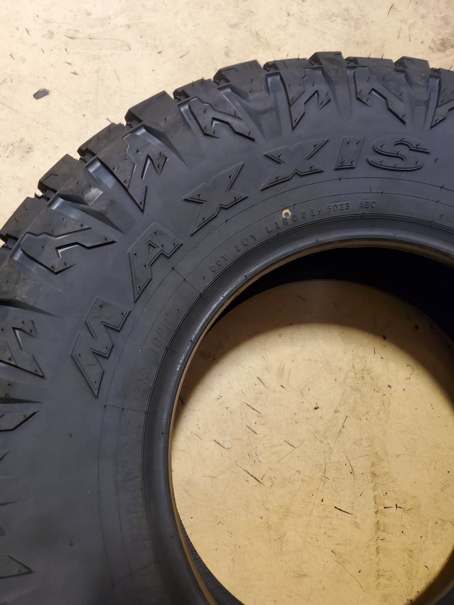 2 MAXXIS RAZR AT AT-811 BSW LT 35 11.5 17 121R 10PLY ALL TERRAIN TIRE TL00064700