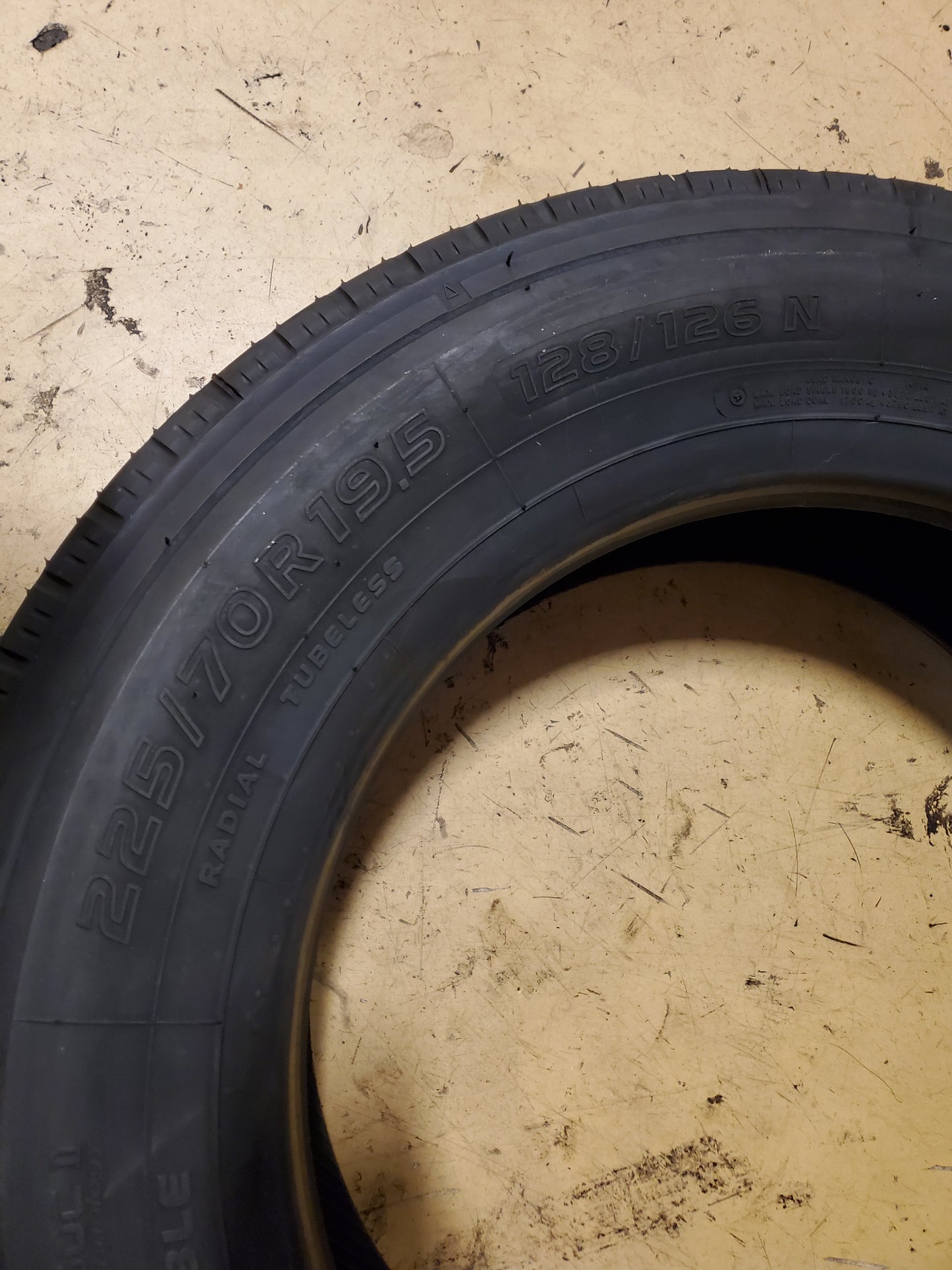 2 TOYO M143 BSW 225 70 19.5 128/126N 14PLY COMMERCIAL TIRE 562050