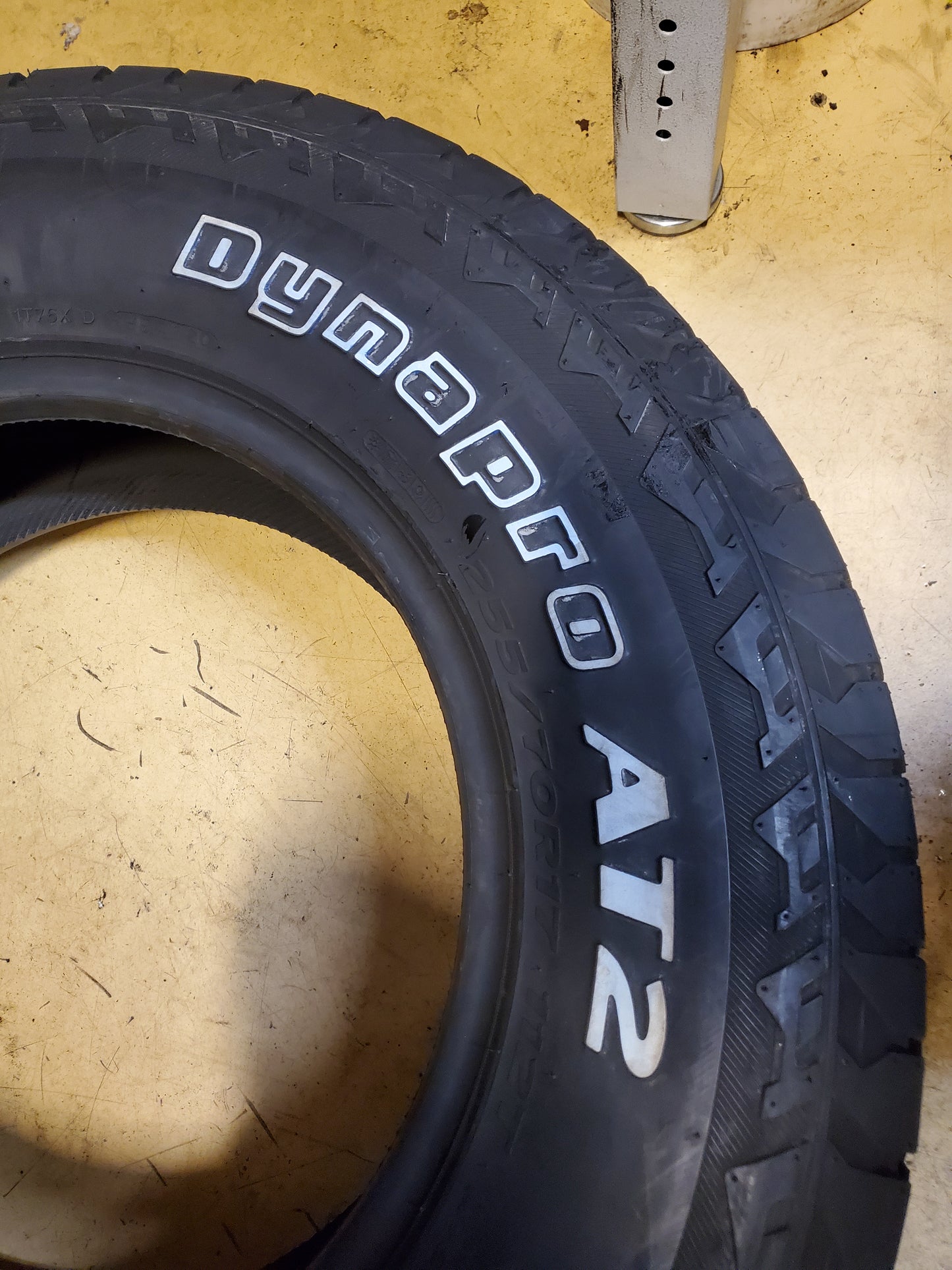 NOS HANKOOK DYNAPRO AT2 OWL P 255 70 17 112T ALL TERRAIN TIRE 1023456