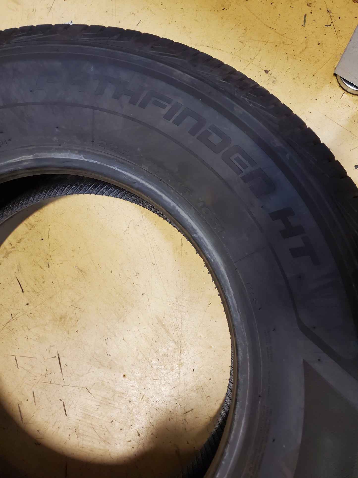 PATHFINDER HT BSW P 225 70 16 103T ALL SEASON TIRE 1022929