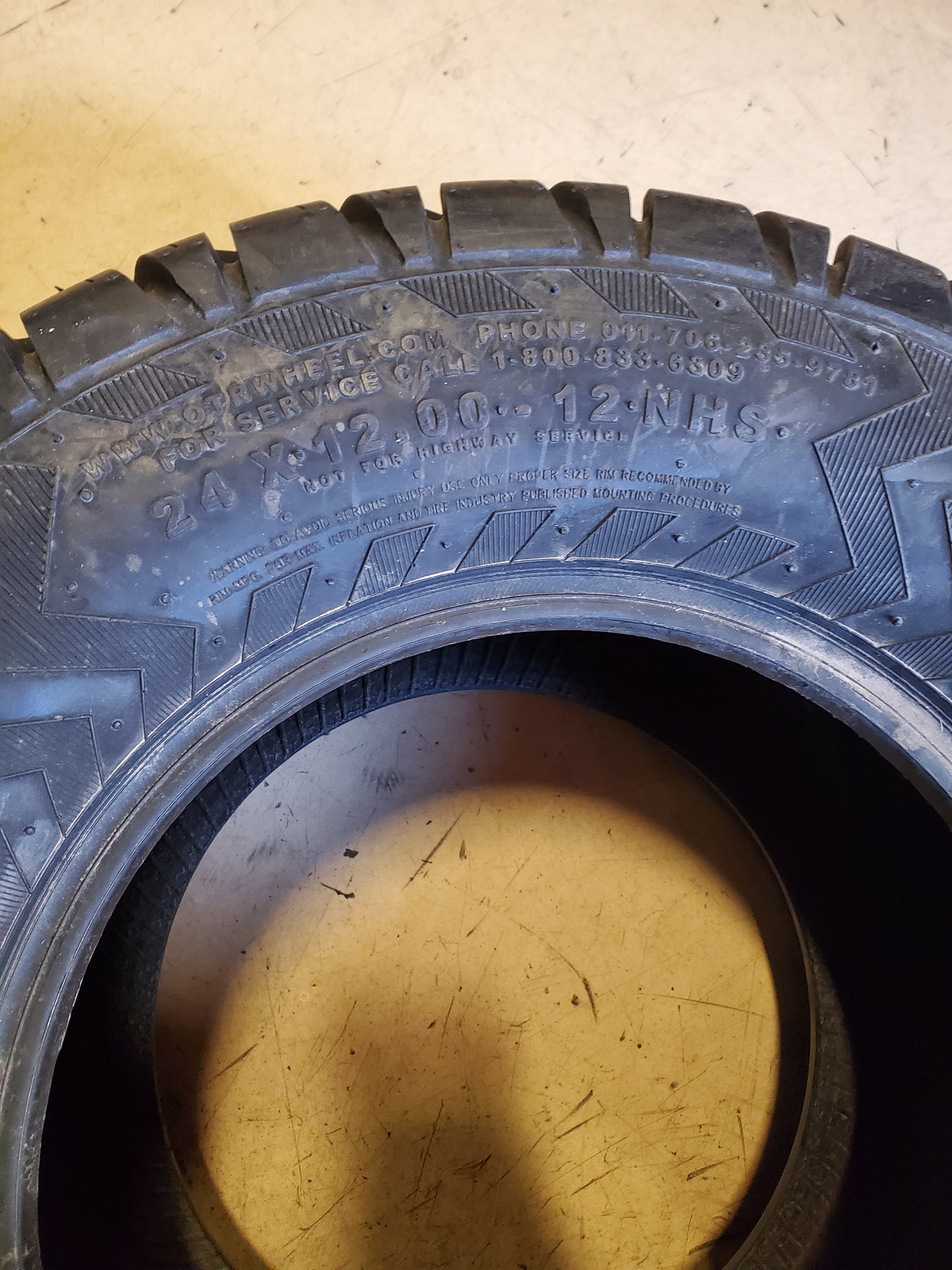 ARMSTRONG ZERO-T II BSW 24 12 12 4PLY LAWN TIRE T1600424120012