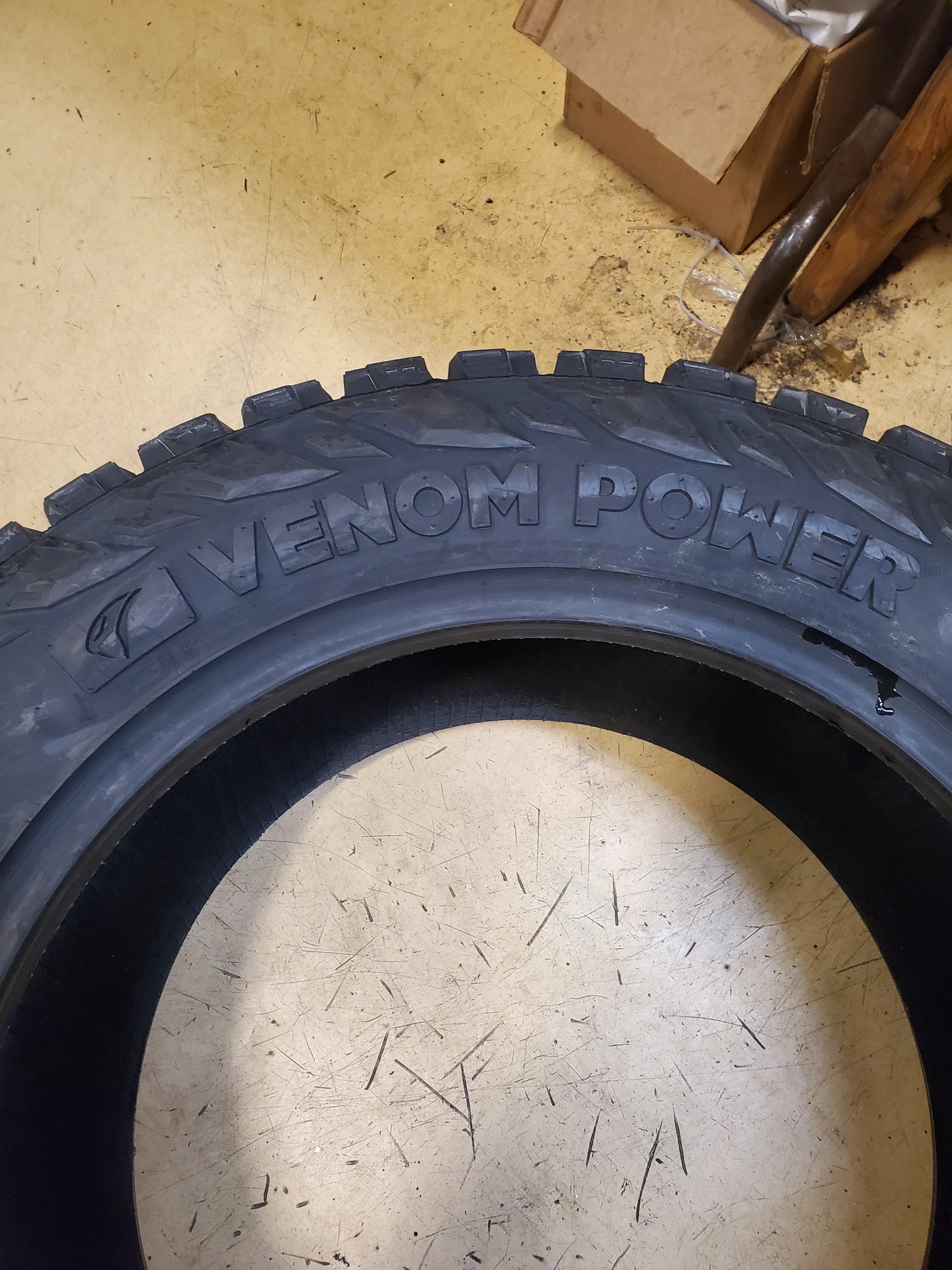 VENOM POWER TRAIL HUNTER ATX LT 33 12.50 20 114Q 10PLY TIRE VPTHATX02